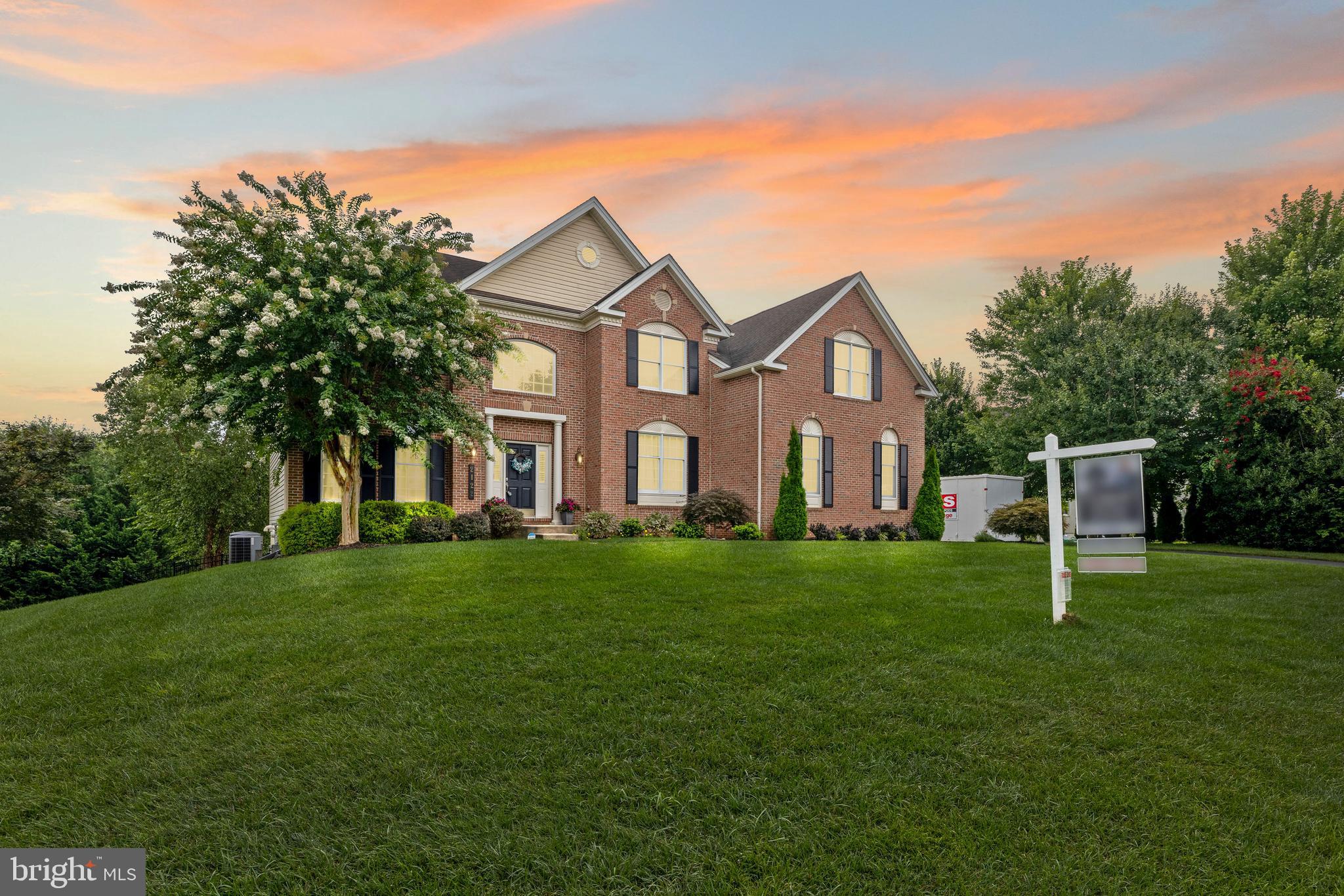 2122 OVERLOOK COURT