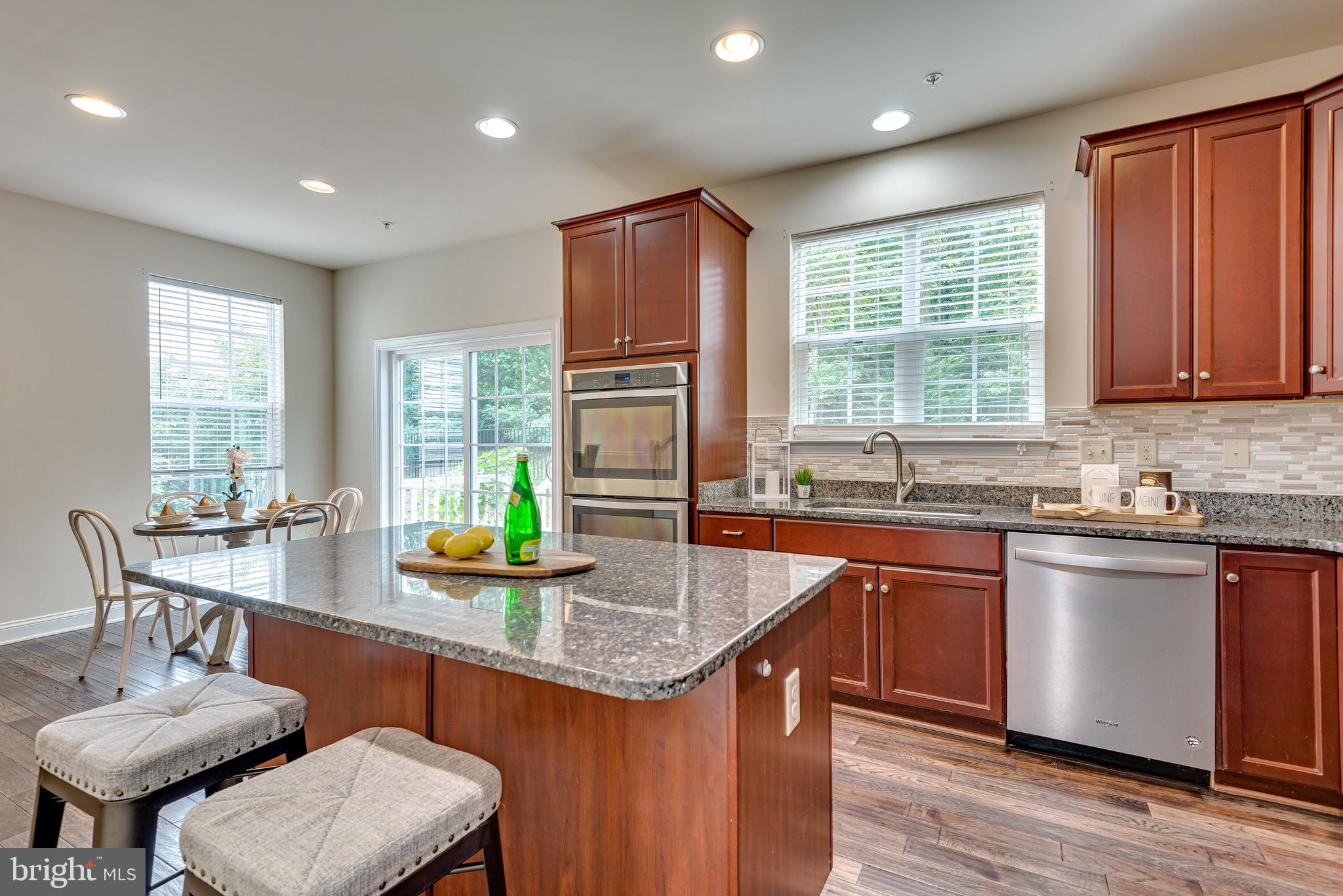 CHAPEL GLEN - Residential