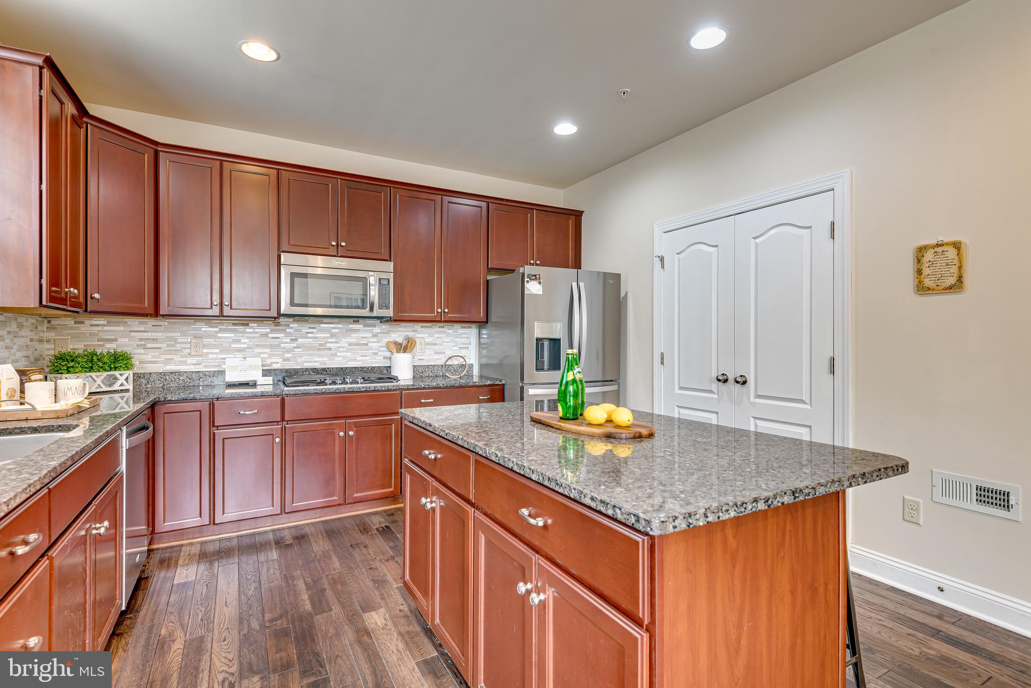 CHAPEL GLEN - Residential