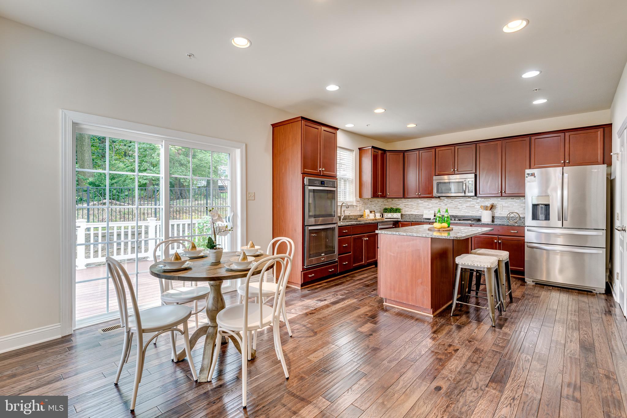 CHAPEL GLEN - Residential