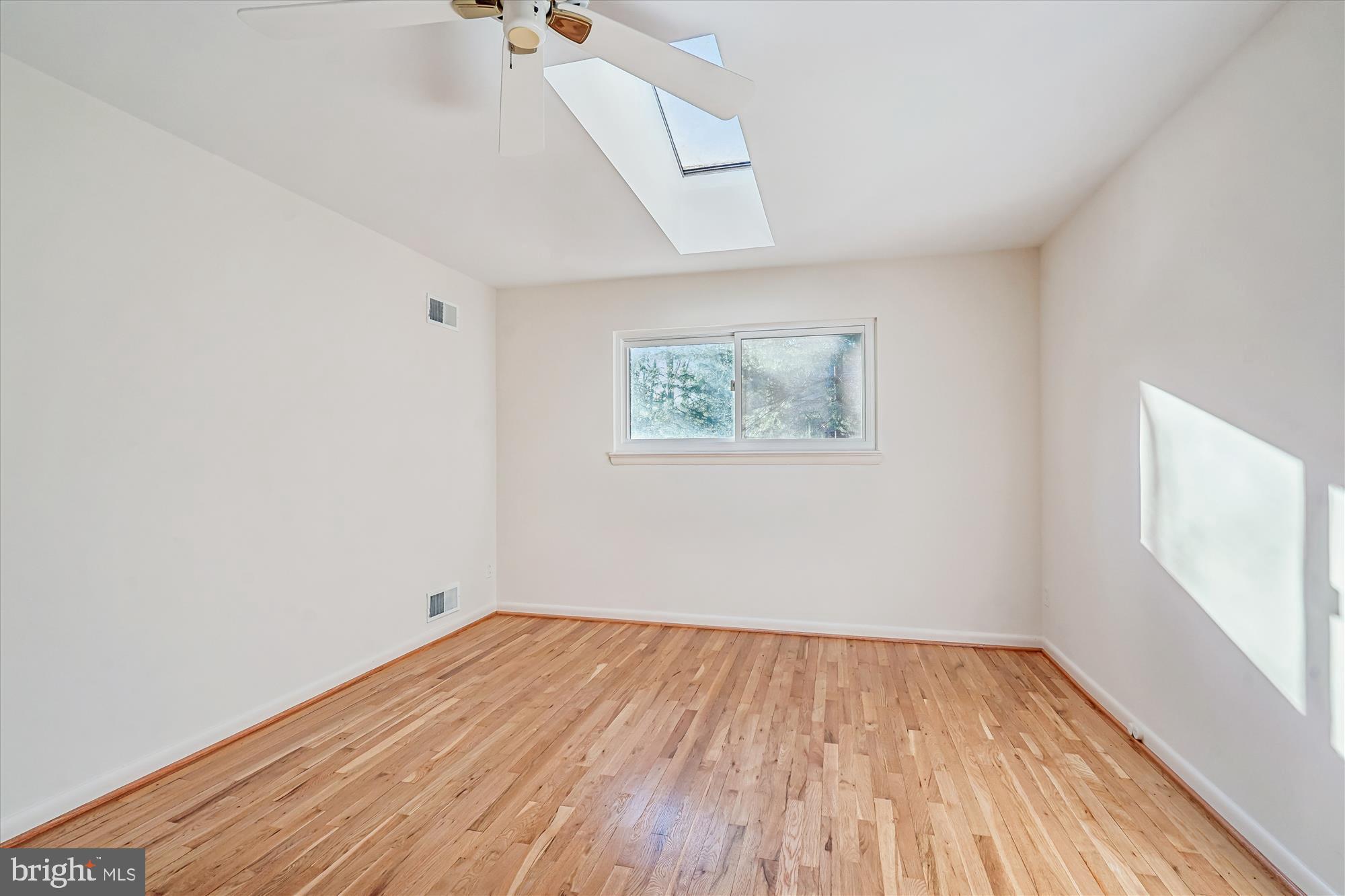 LUXMANOR - Residential