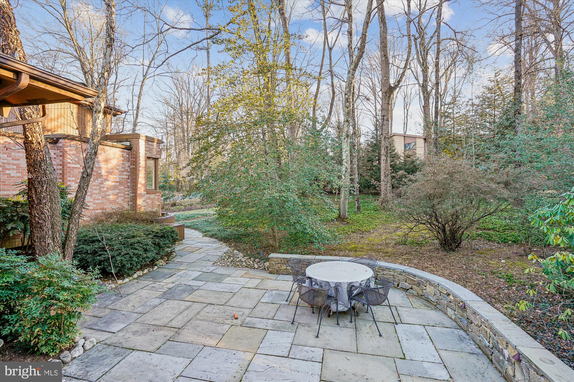 LUXMANOR - Residential