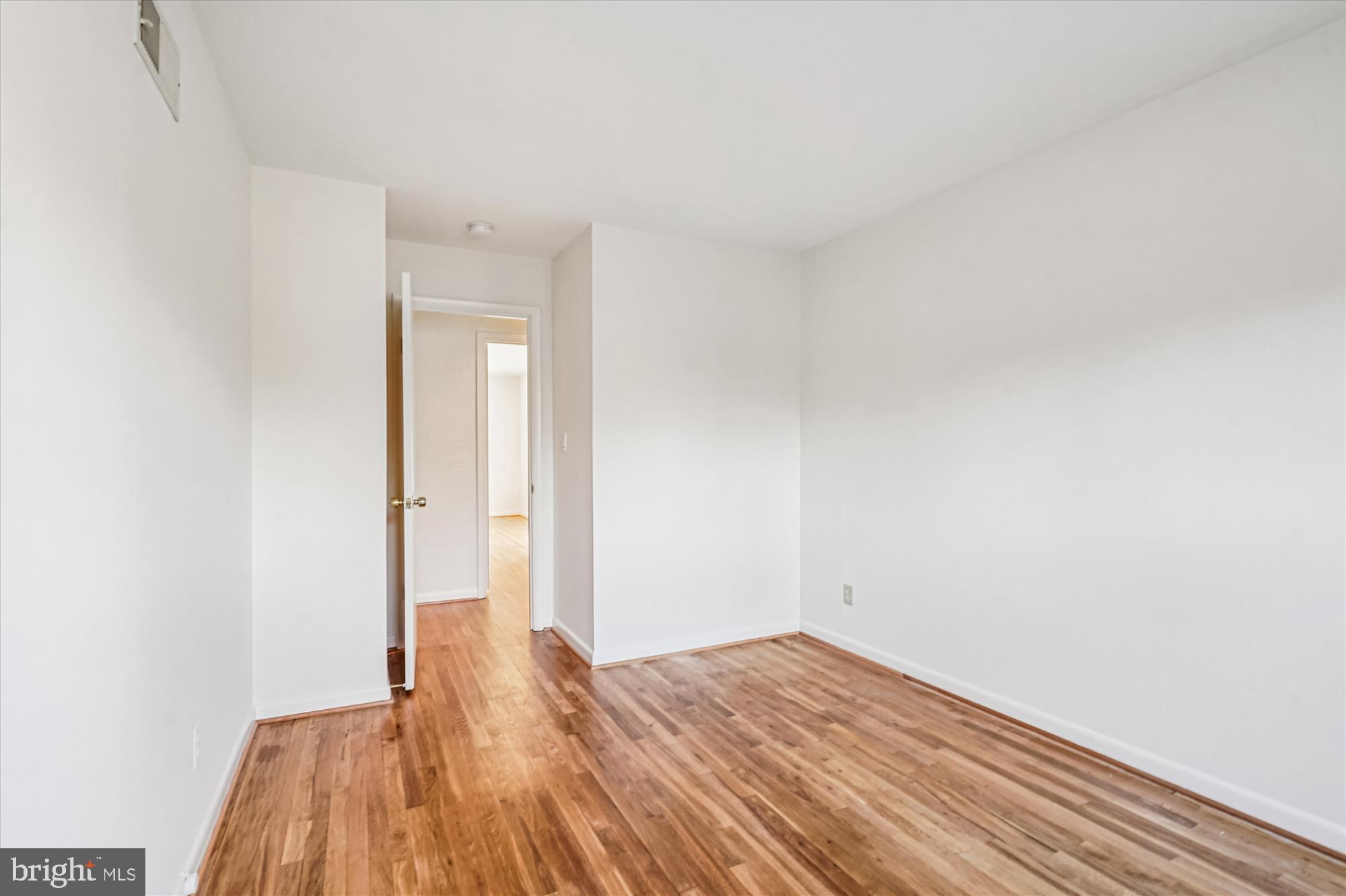 LUXMANOR - Residential