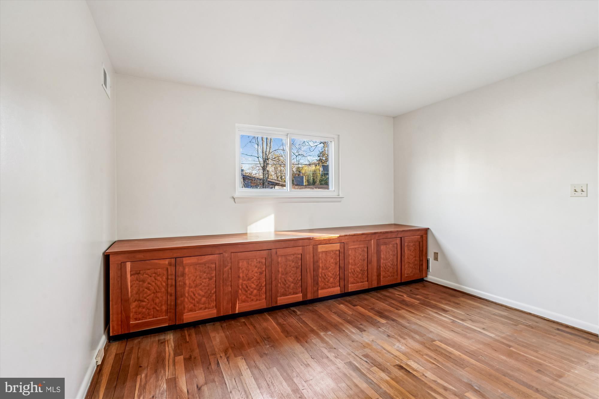 LUXMANOR - Residential