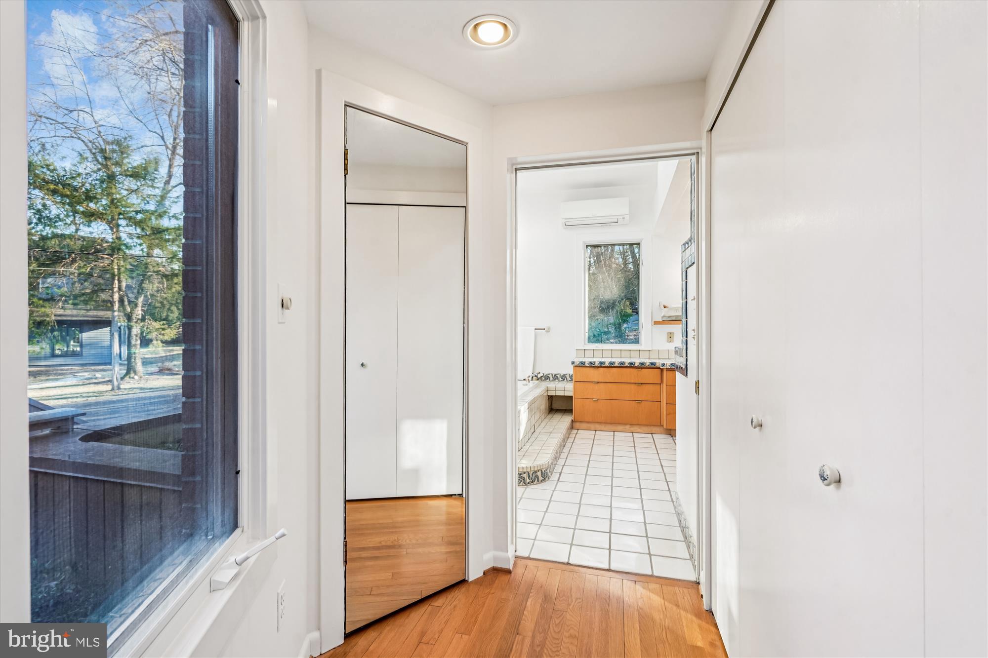 LUXMANOR - Residential