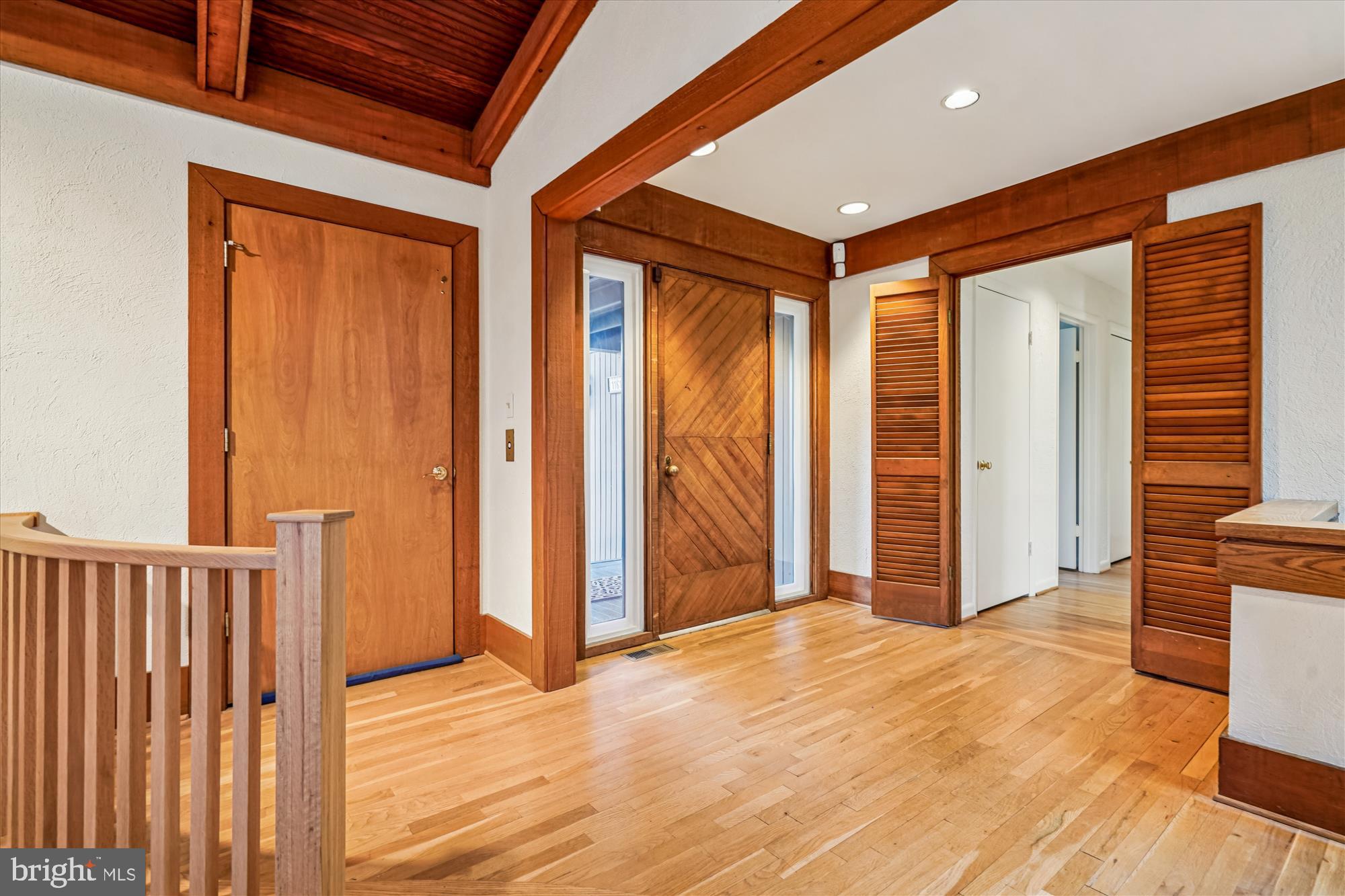 LUXMANOR - Residential