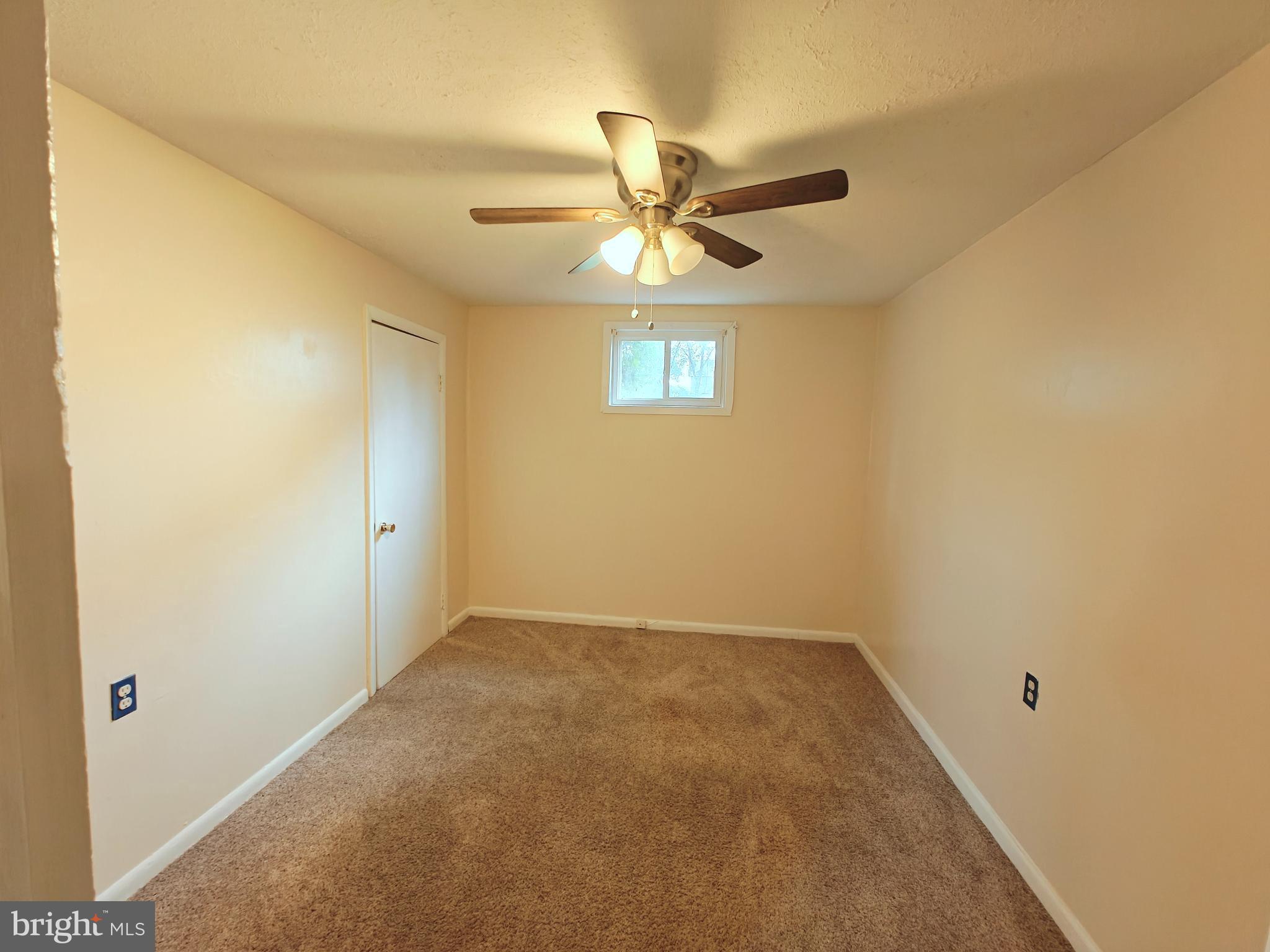 CLINTON ESTATES - Residential Lease