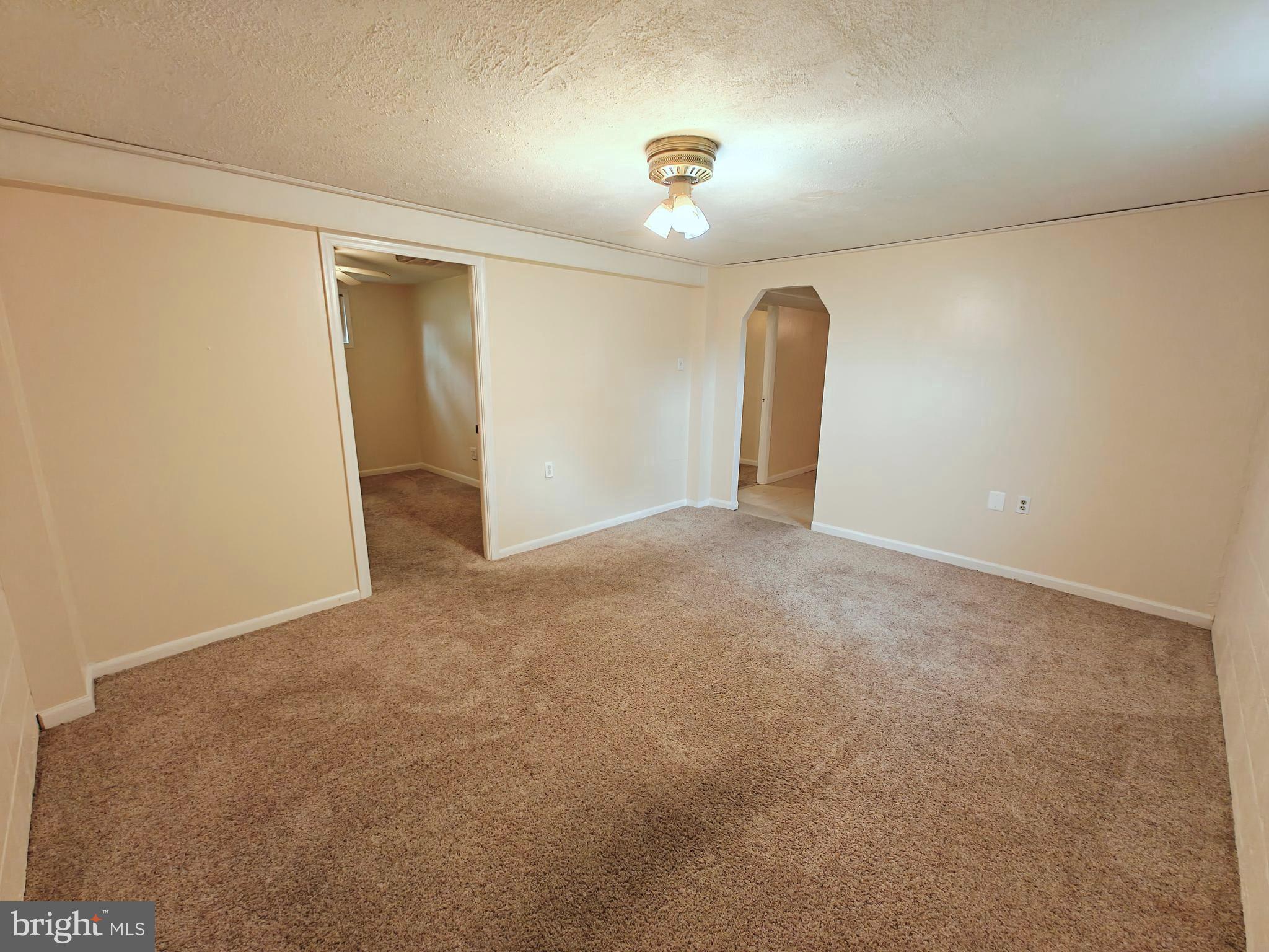 CLINTON ESTATES - Residential Lease