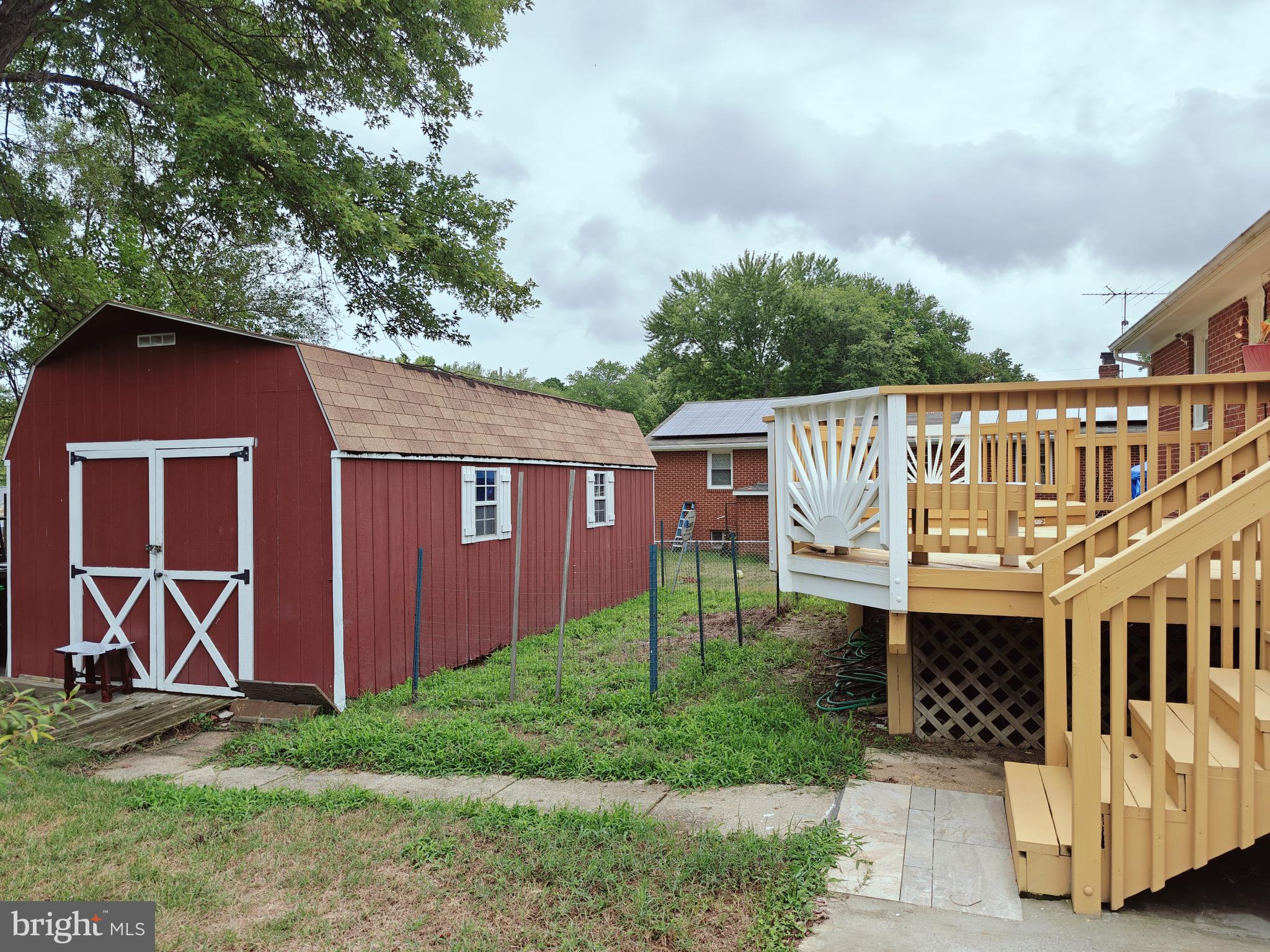 CLINTON ESTATES - Residential Lease