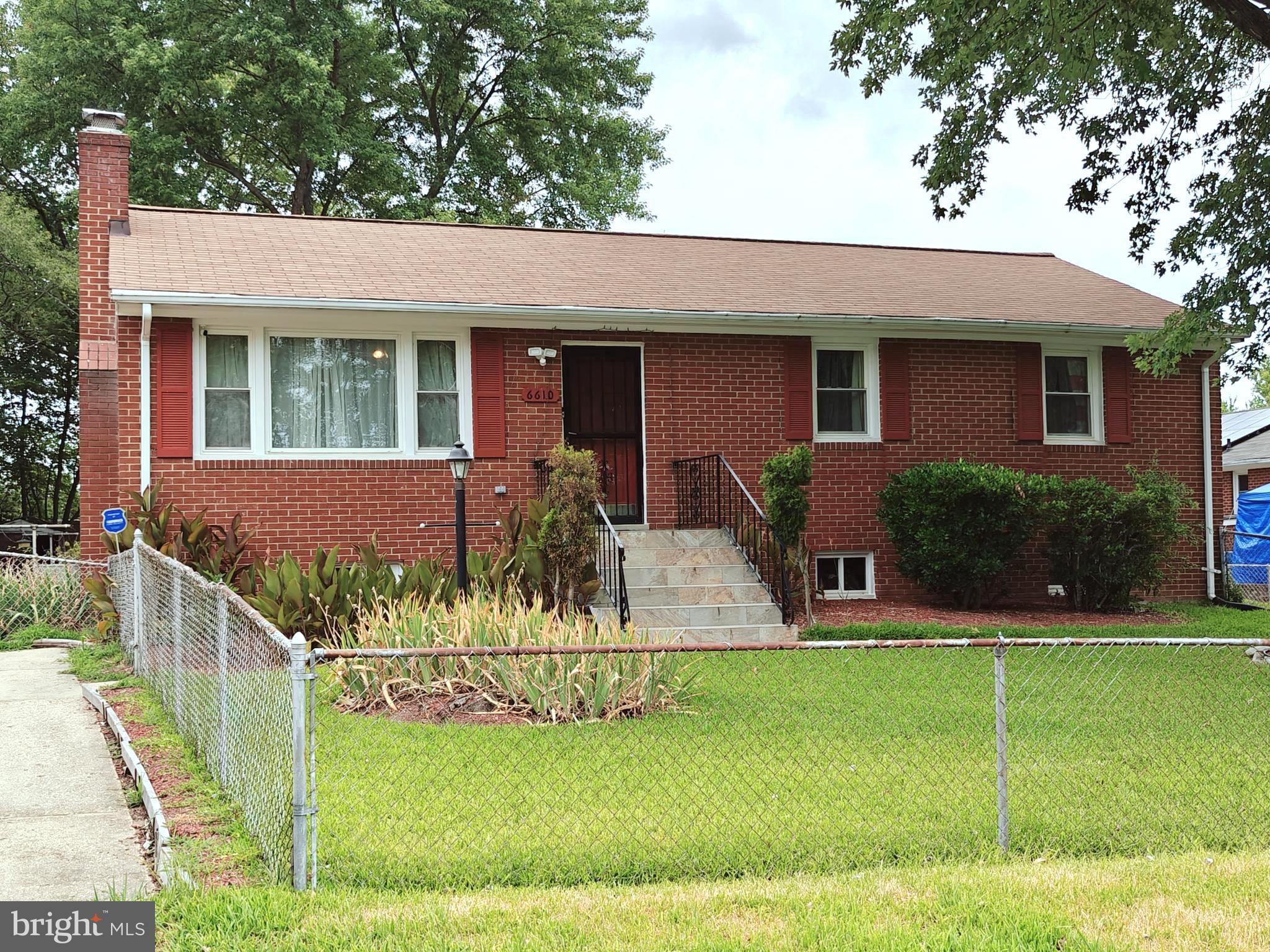 CLINTON ESTATES - Residential Lease