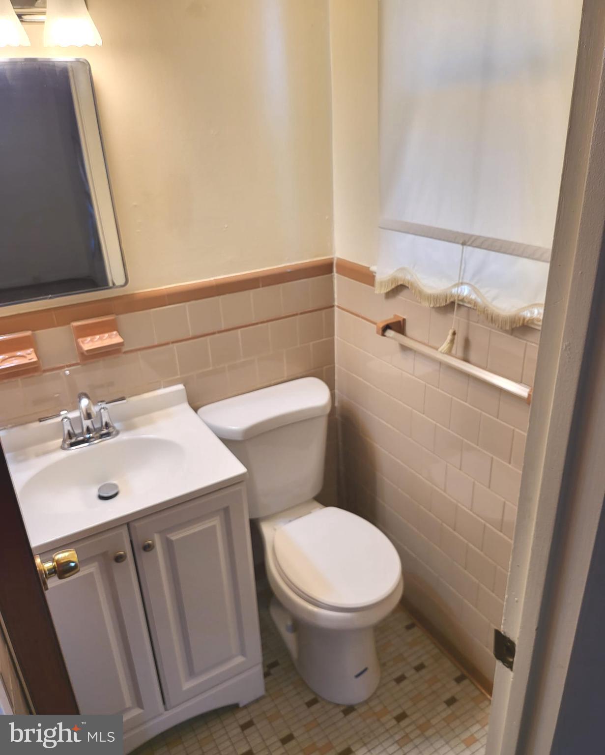 CLINTON ESTATES - Residential Lease