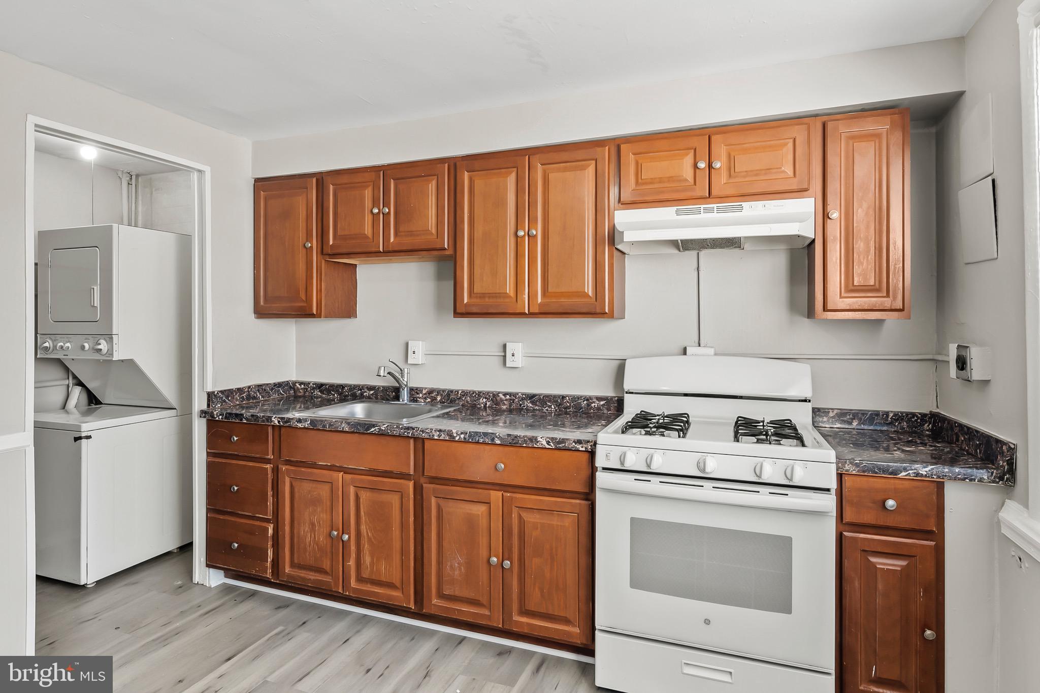 LAKELAND - Residential