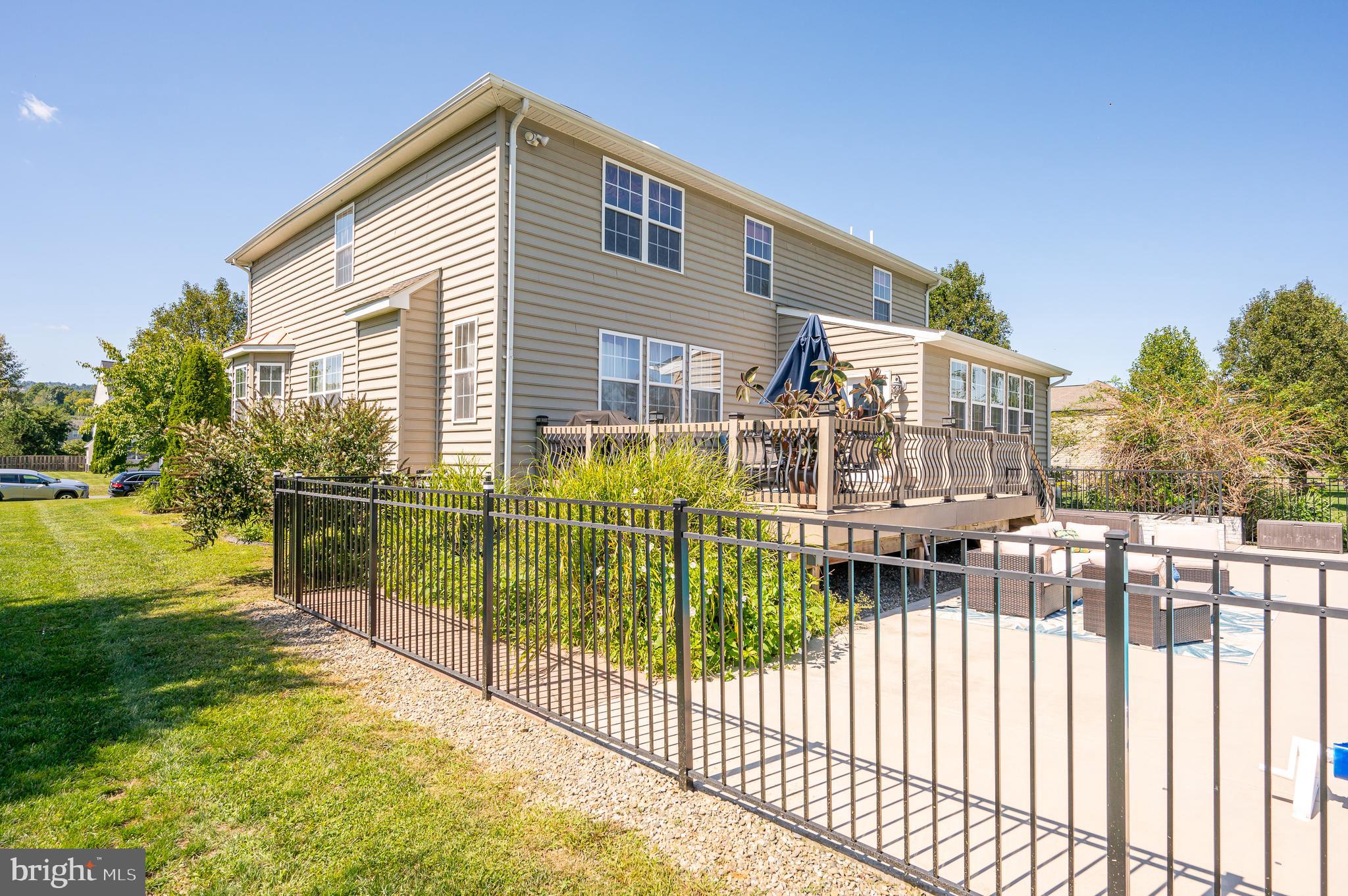 APPLE KNOLLS - Residential