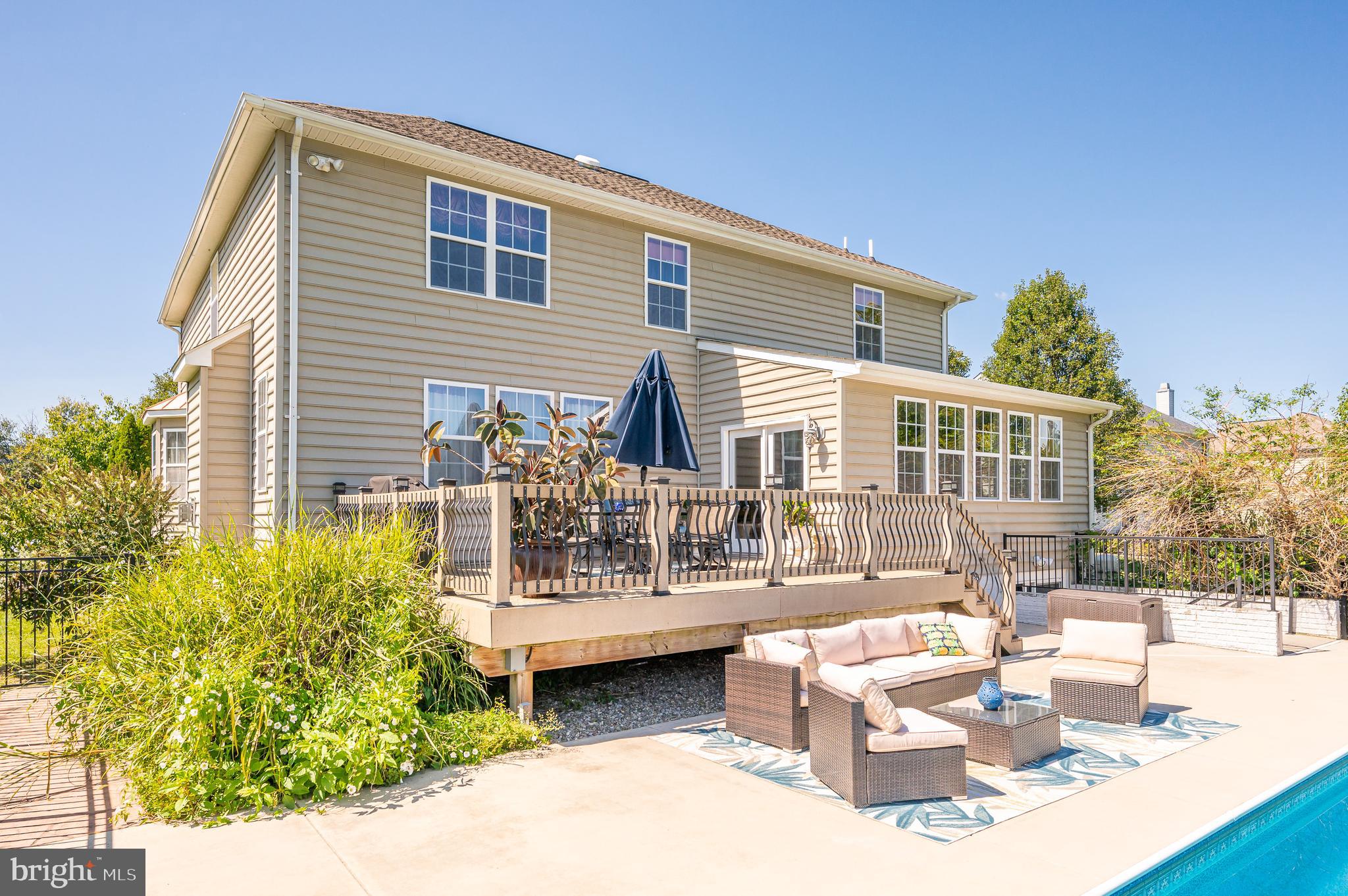 APPLE KNOLLS - Residential