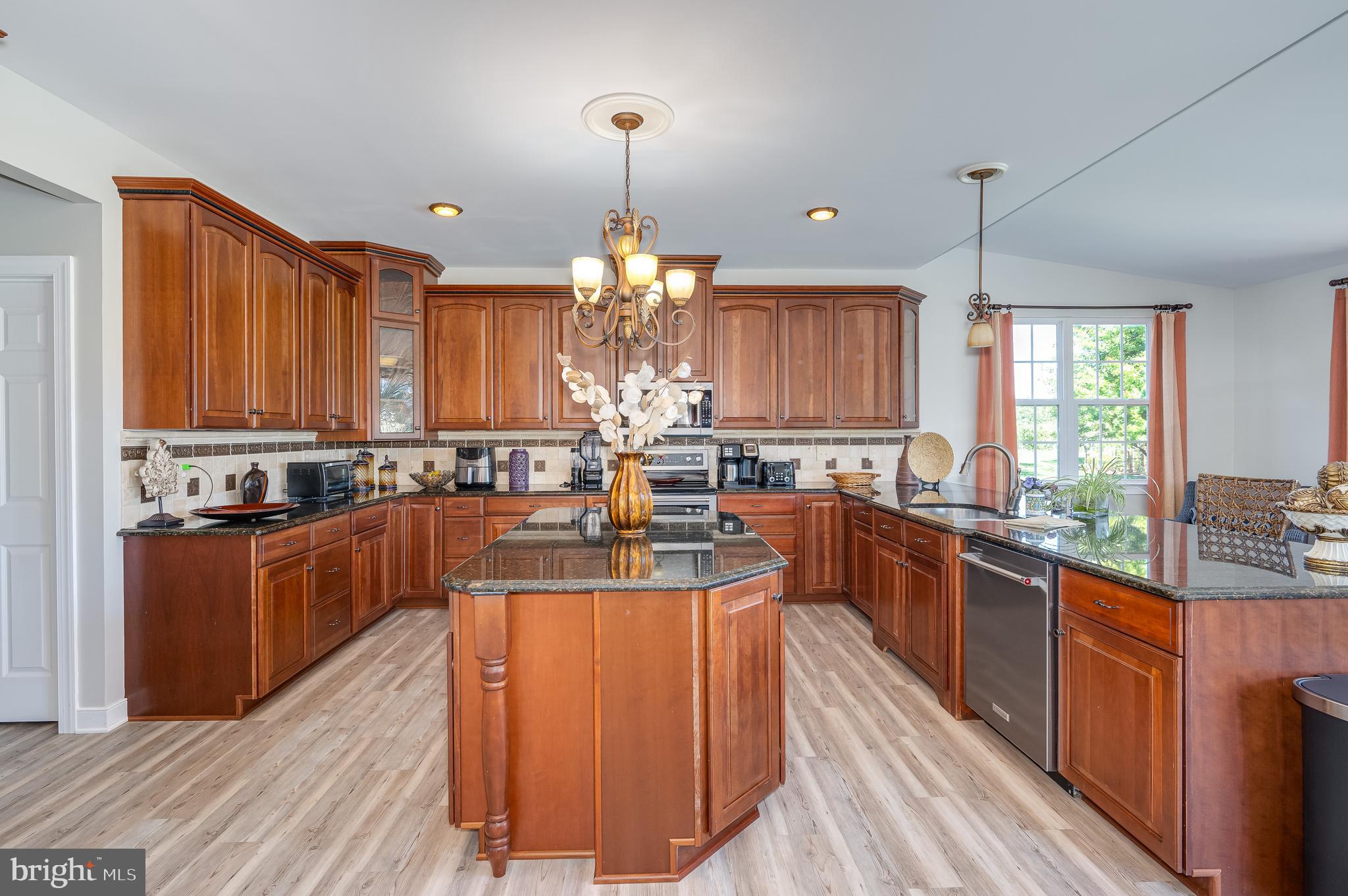 APPLE KNOLLS - Residential