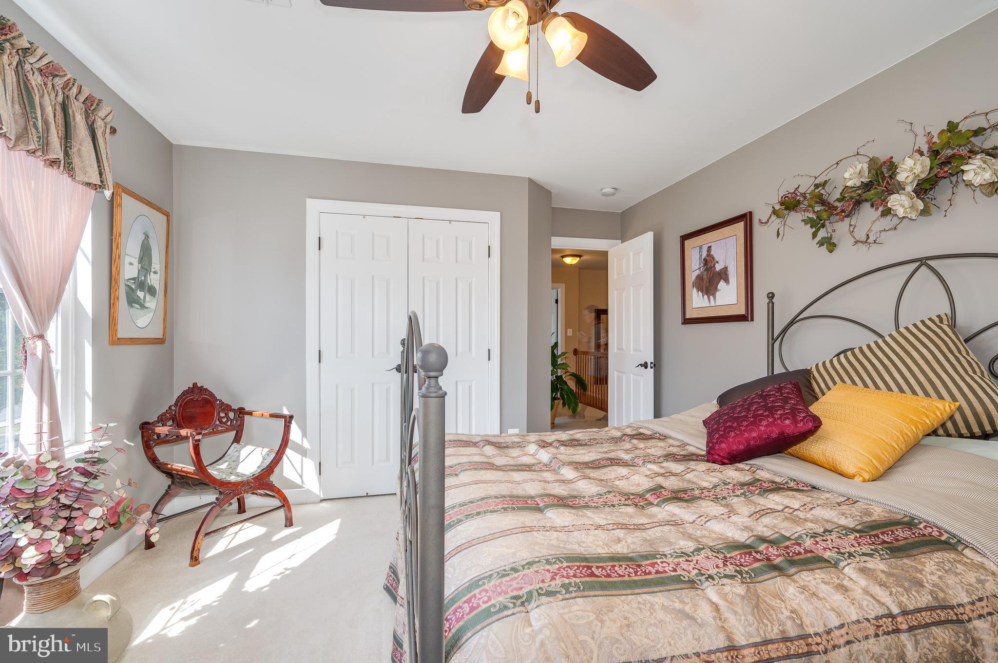 APPLE KNOLLS - Residential