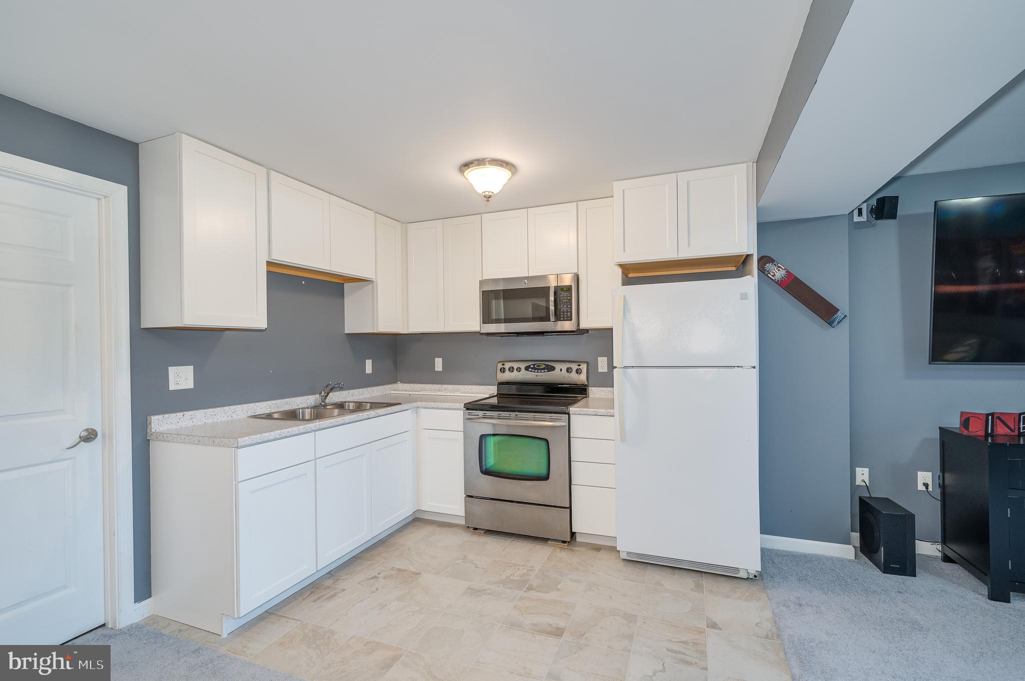 APPLE KNOLLS - Residential