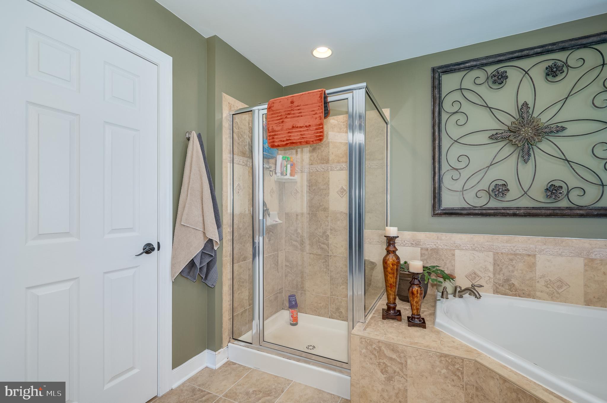 APPLE KNOLLS - Residential