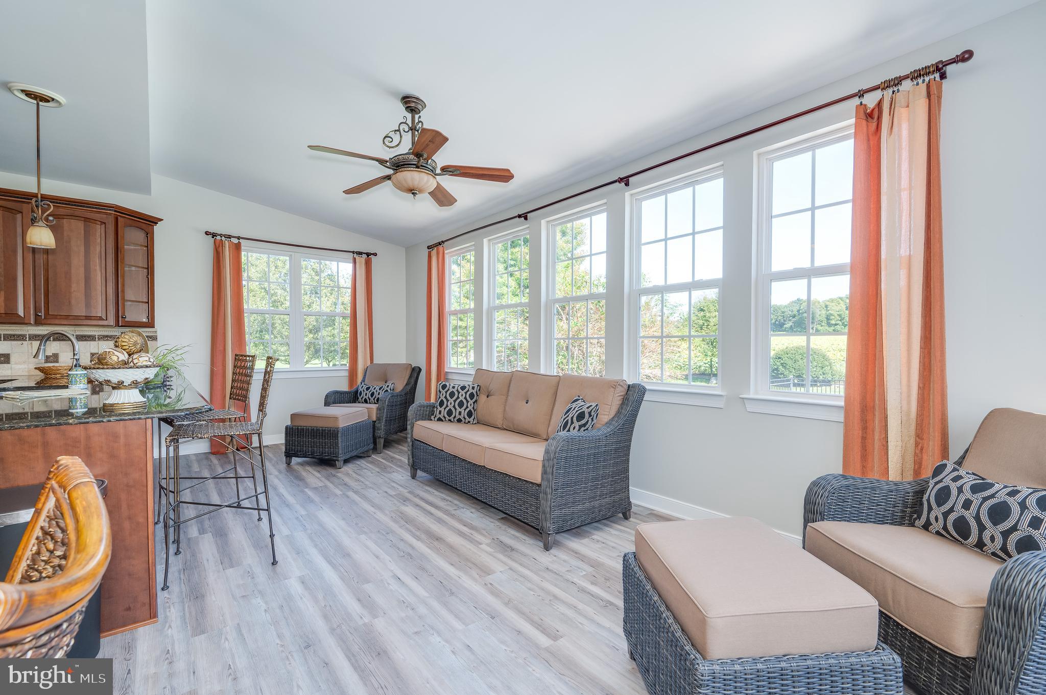 APPLE KNOLLS - Residential