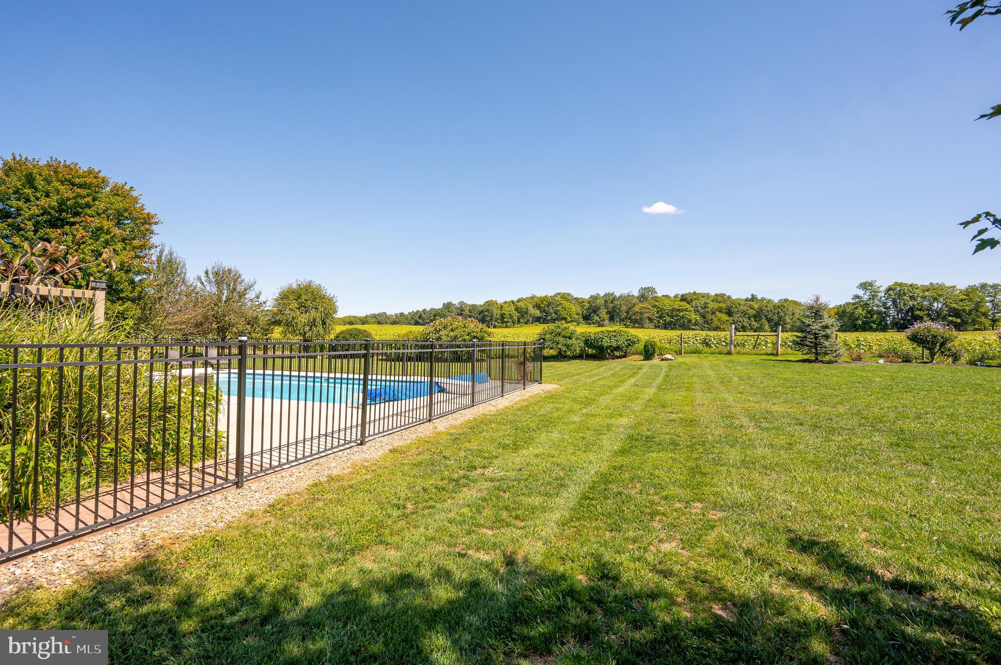 APPLE KNOLLS - Residential