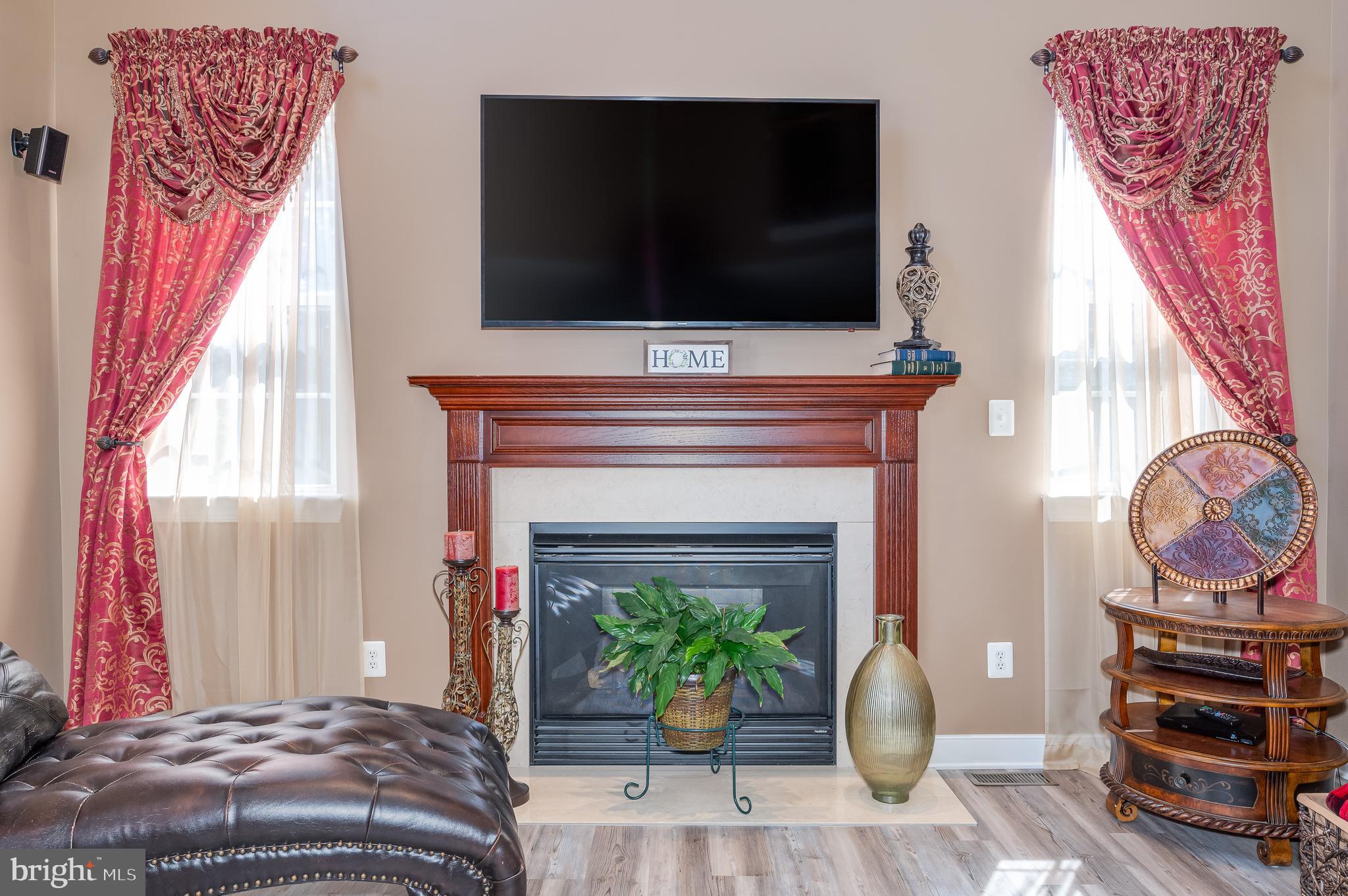 APPLE KNOLLS - Residential