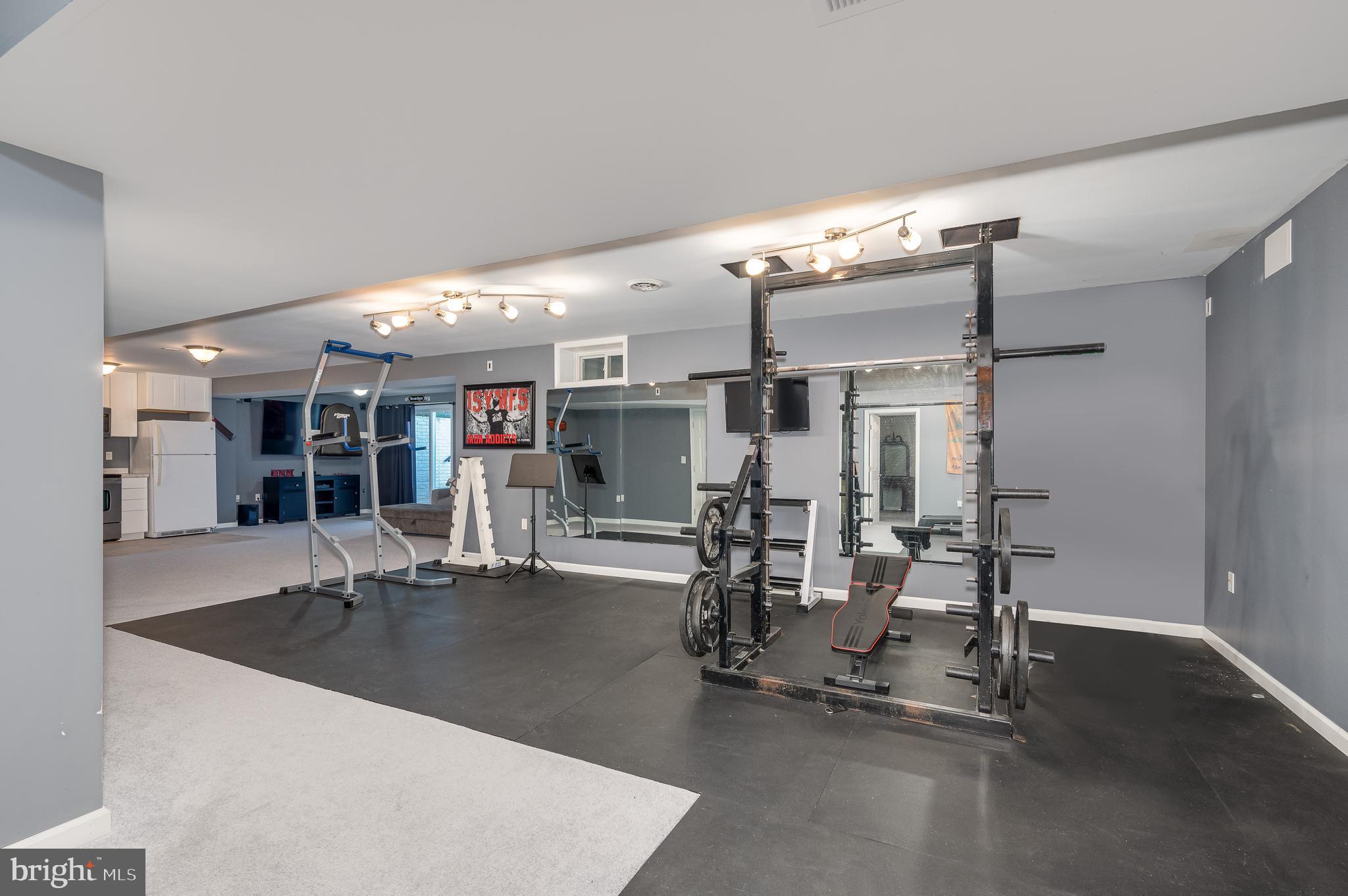 APPLE KNOLLS - Residential