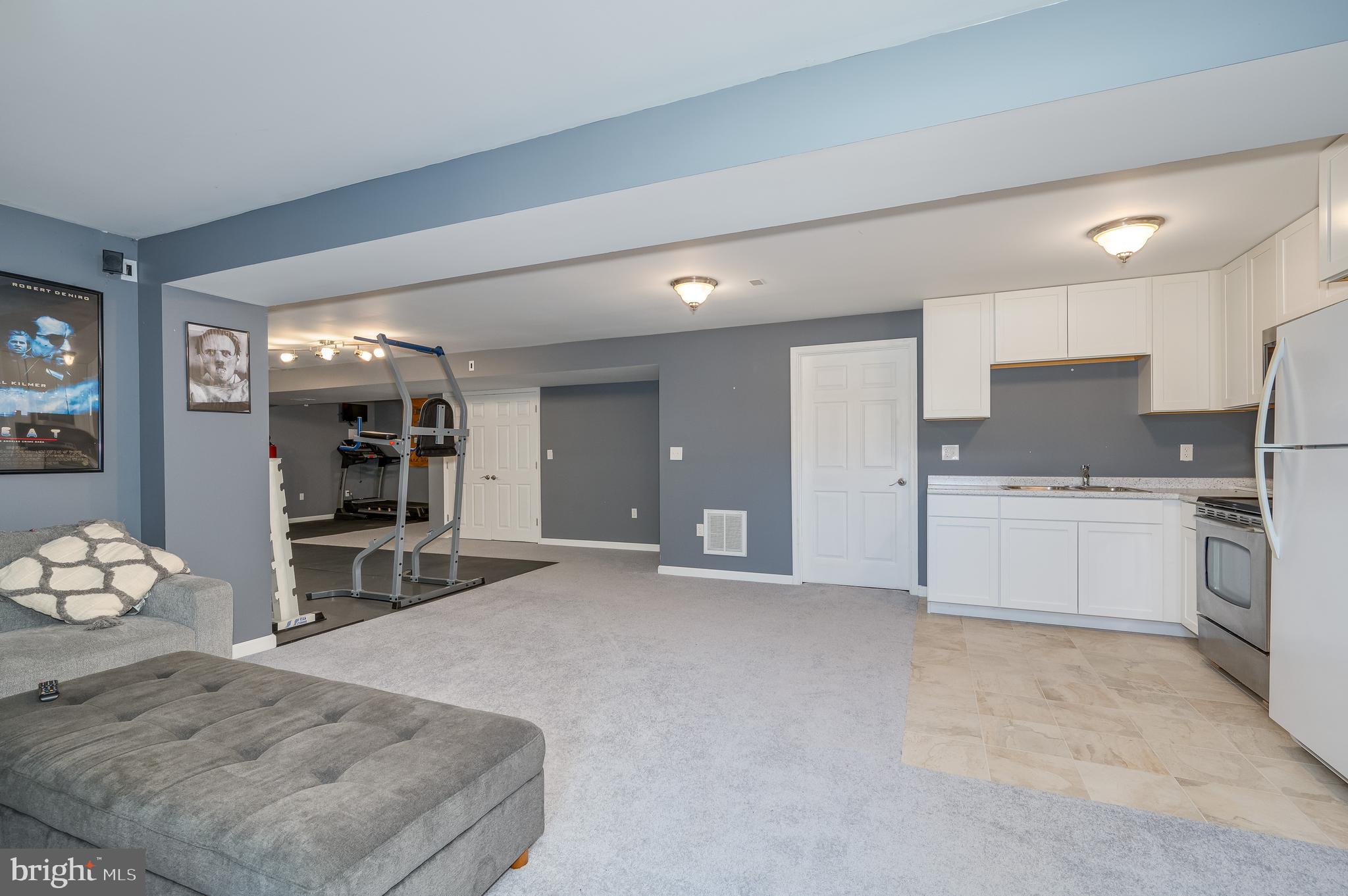 APPLE KNOLLS - Residential