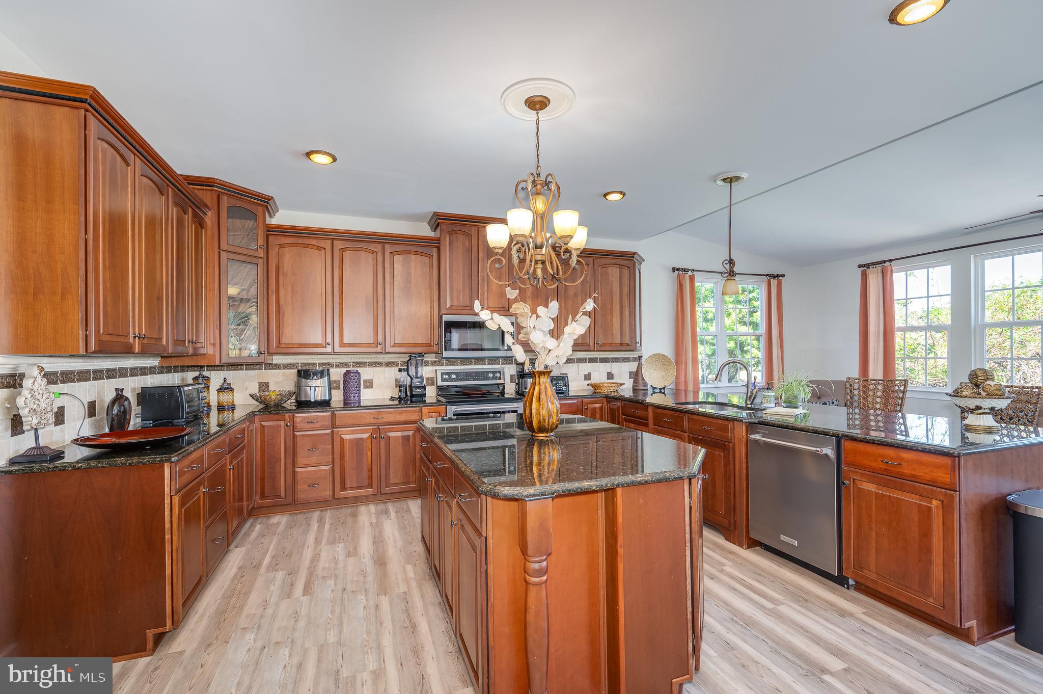 APPLE KNOLLS - Residential