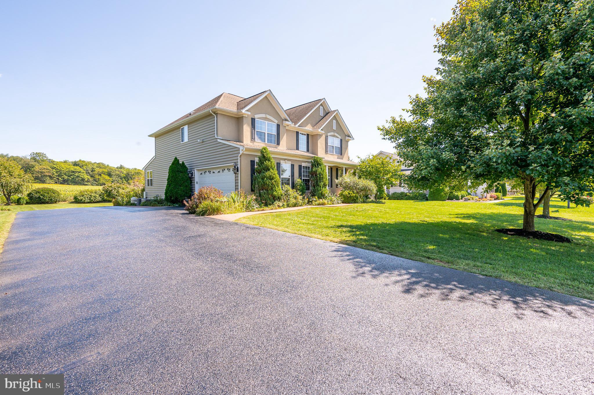 APPLE KNOLLS - Residential