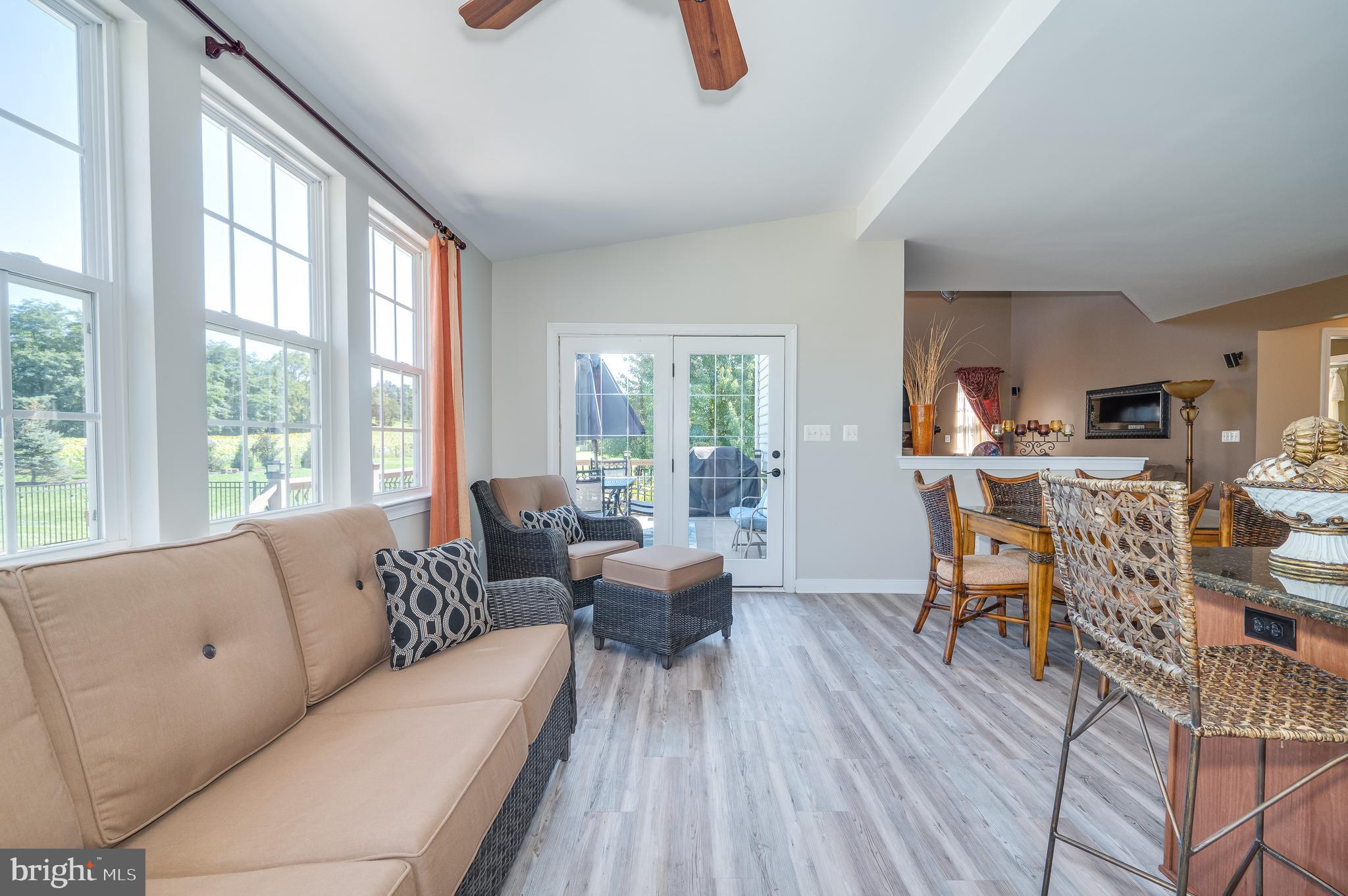 APPLE KNOLLS - Residential