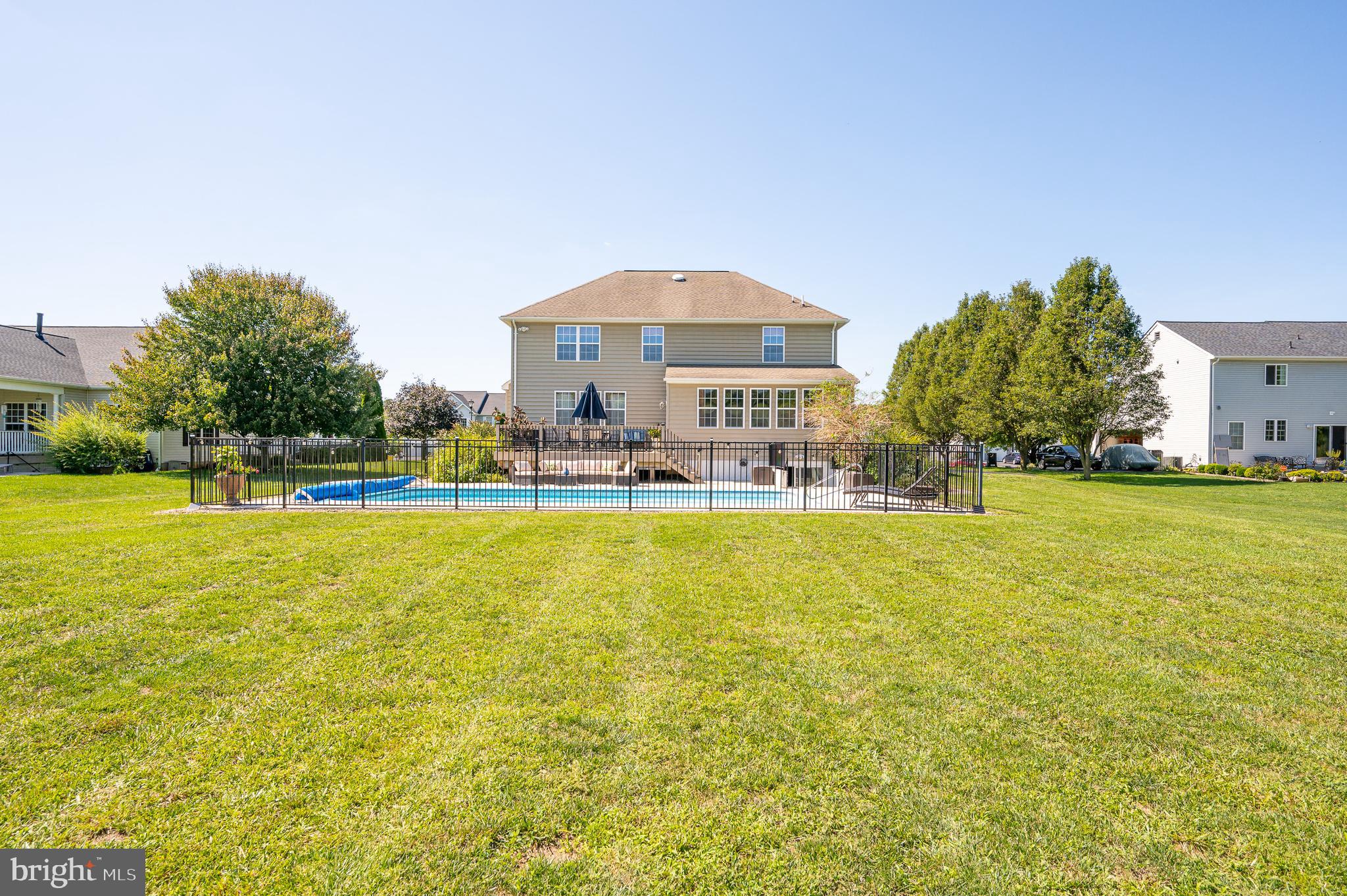 APPLE KNOLLS - Residential