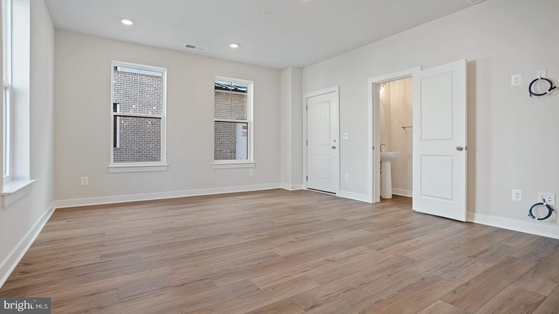 KINCORA - Residential