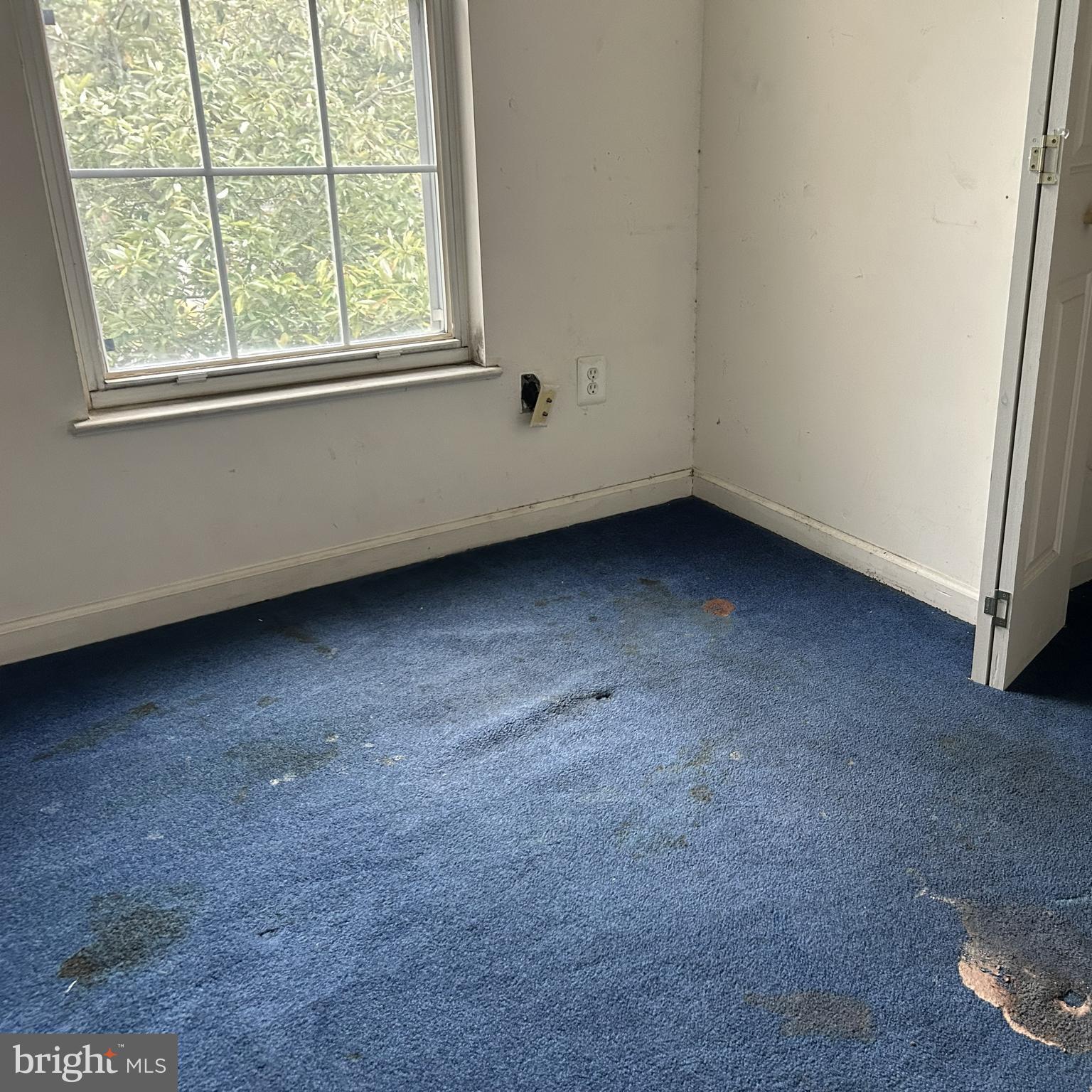 HILLCREST TOWNE - Residential