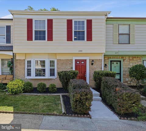 Townhouse For Sale - 2239 Monaghan Drive<br/> HERNDON, VA 20170