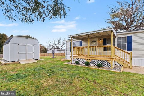 8 KIMBERLY AVENUE NEW PROVIDENCE PA 17560