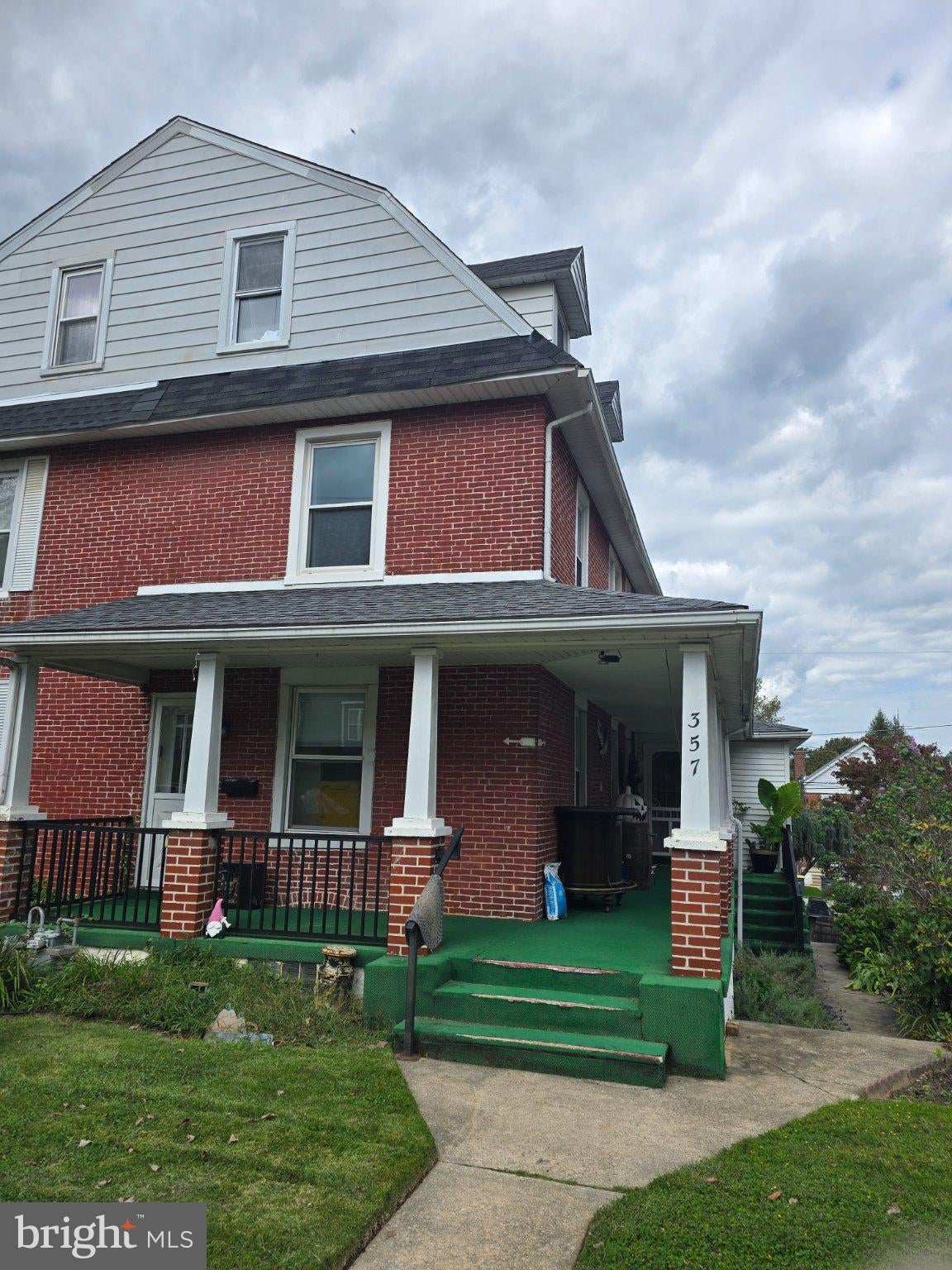 357 JACKSON AVENUE 2ND FLR