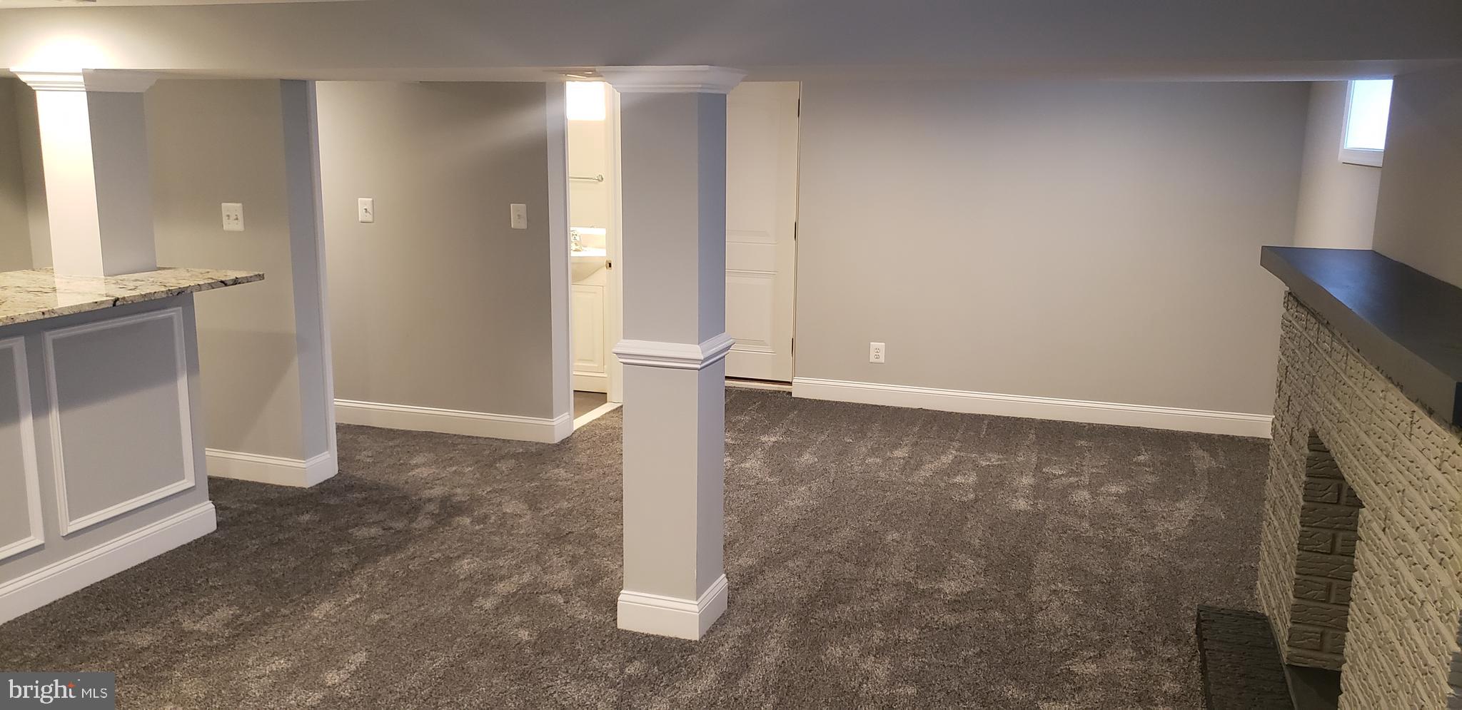 HARFORD HILLS - Residential Lease