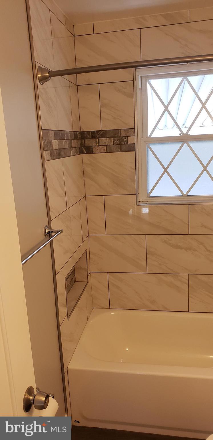 HARFORD HILLS - Residential Lease