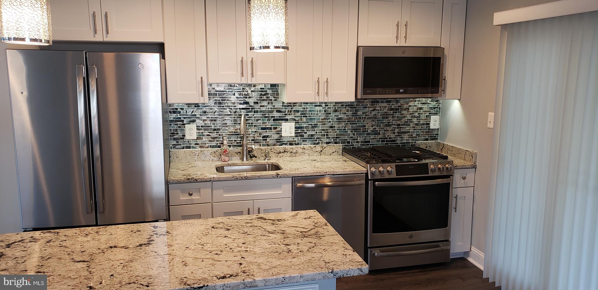 HARFORD HILLS - Residential Lease