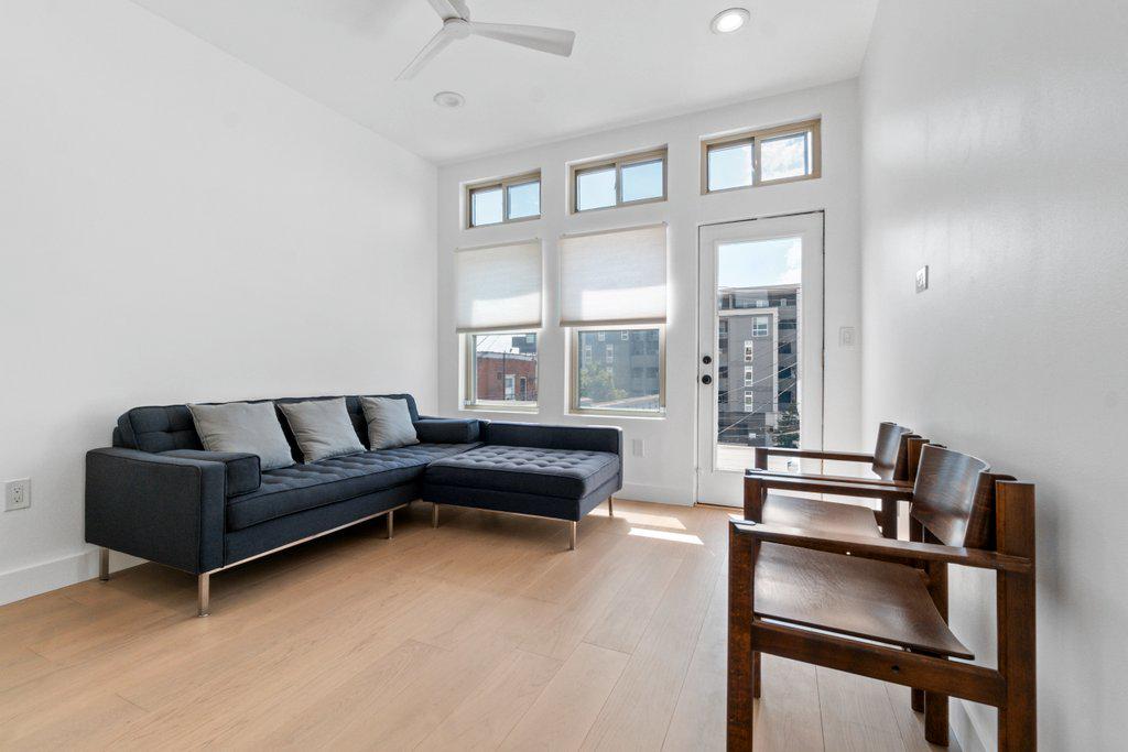 HIGHLANDTOWN - Residential
