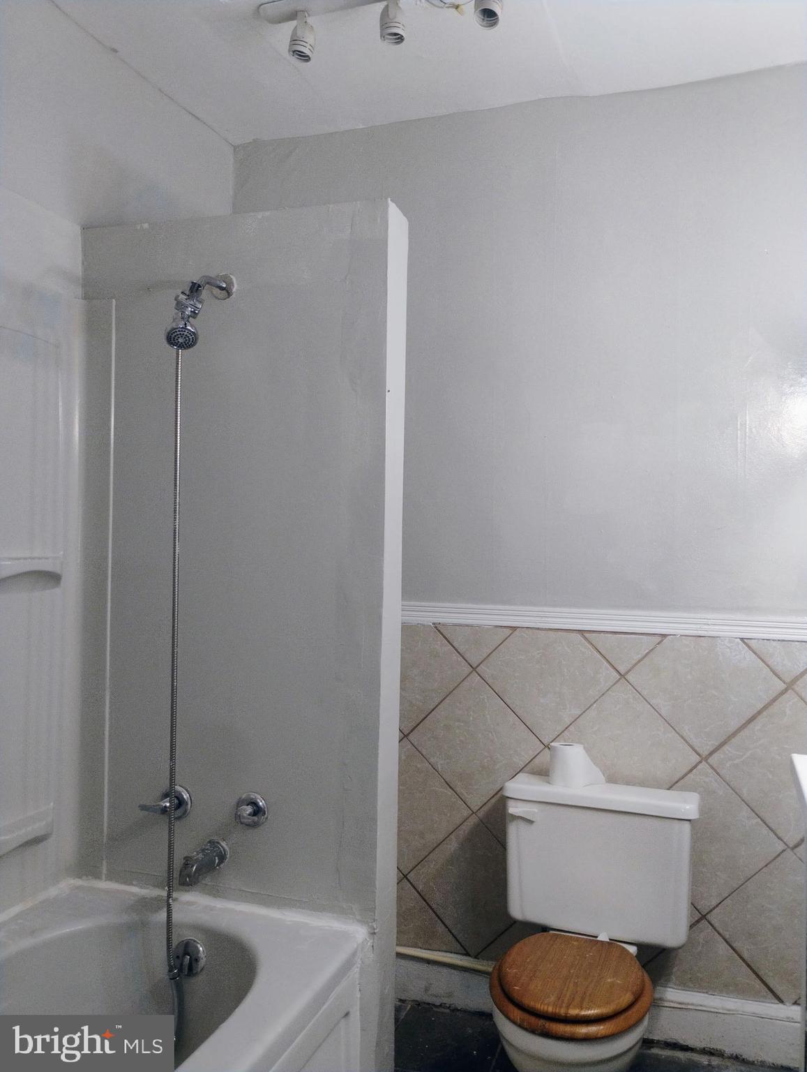 PARK HEIGHTS - Residential Lease