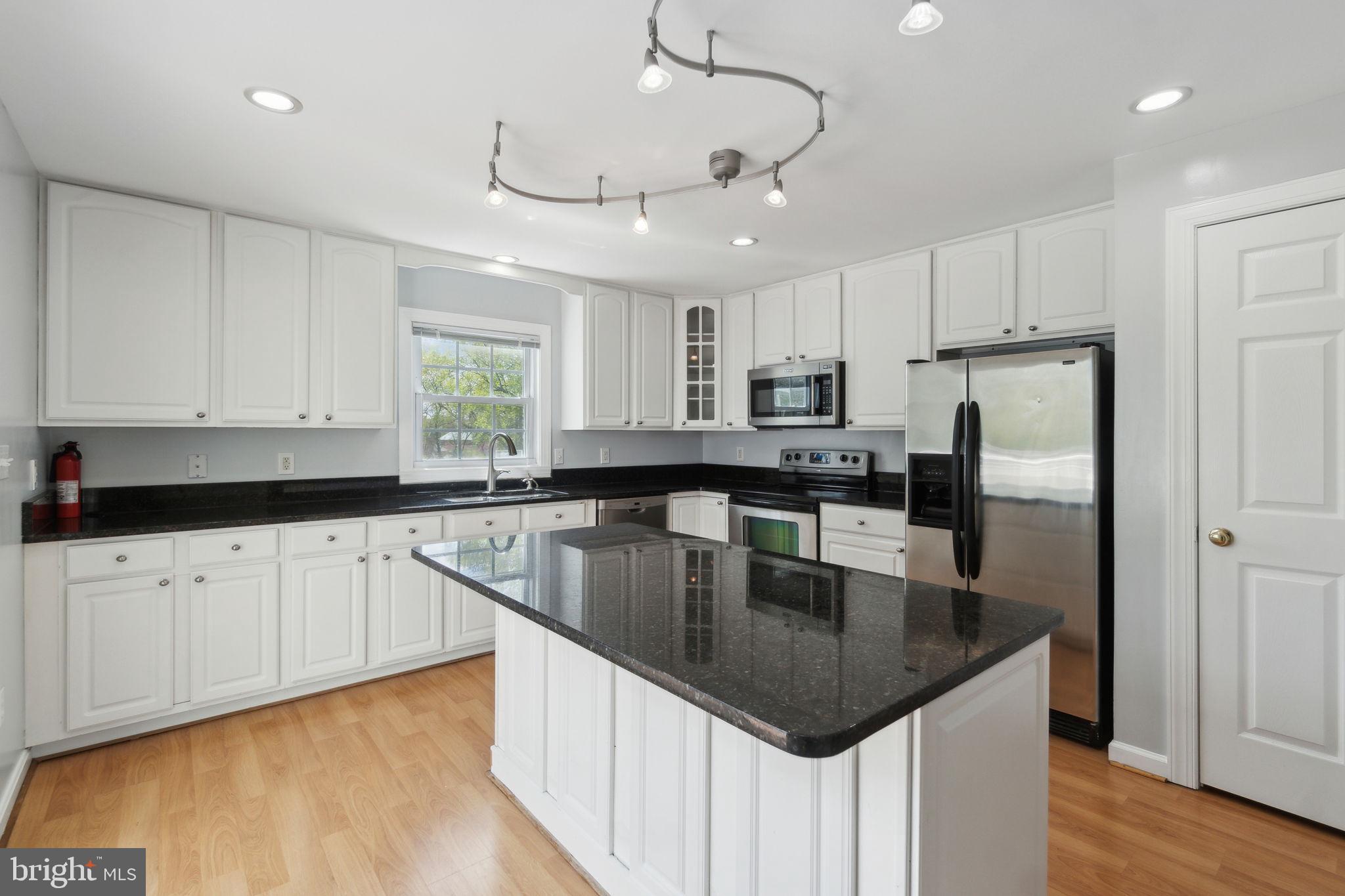 ALCOVA HEIGHTS - Residential Lease