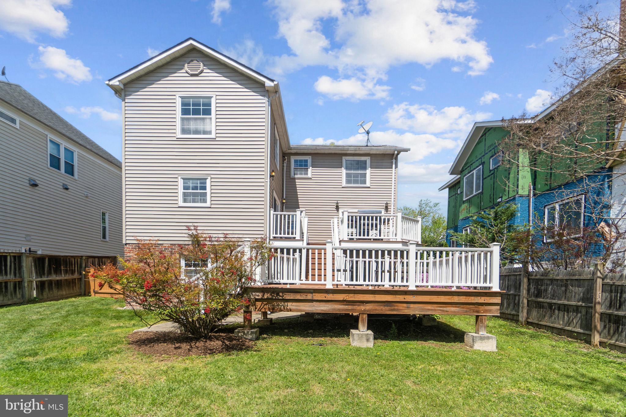 ALCOVA HEIGHTS - Residential Lease