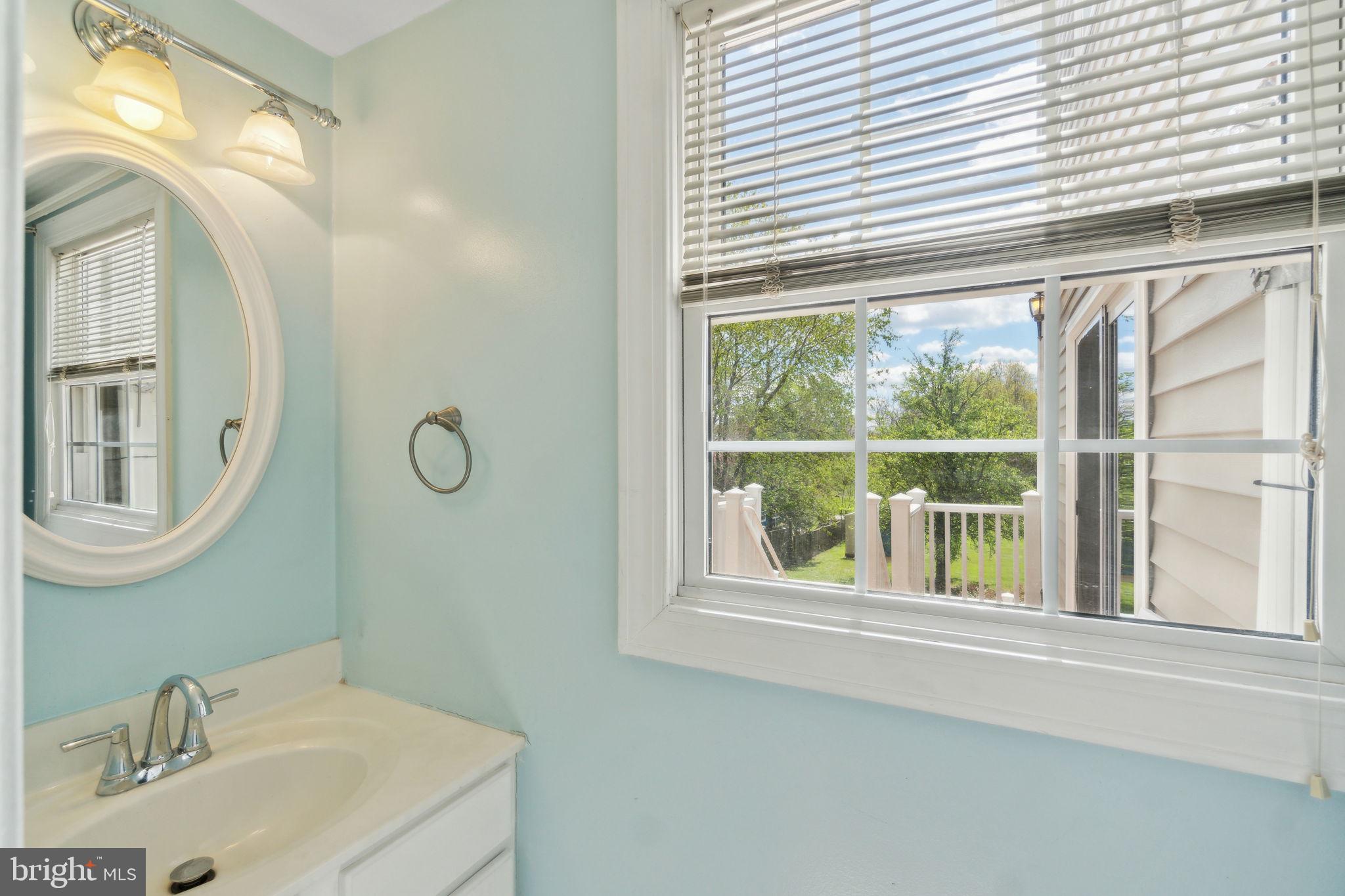 ALCOVA HEIGHTS - Residential Lease