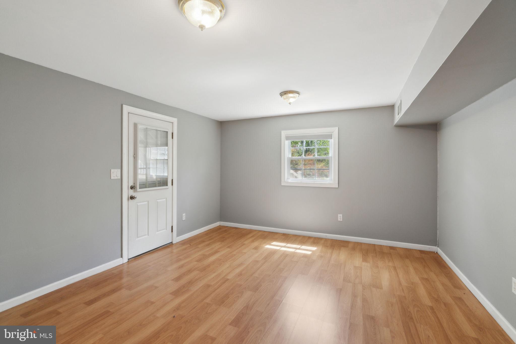 ALCOVA HEIGHTS - Residential Lease