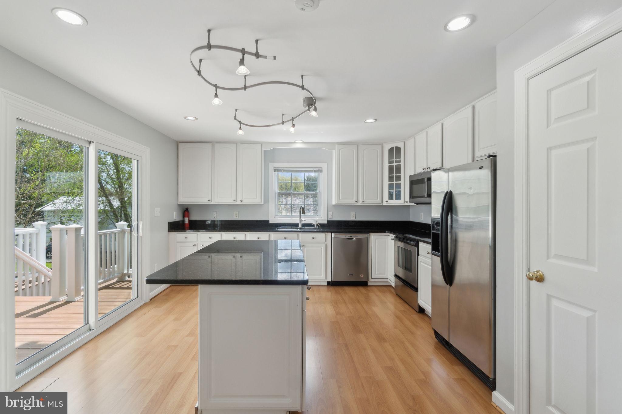 ALCOVA HEIGHTS - Residential Lease