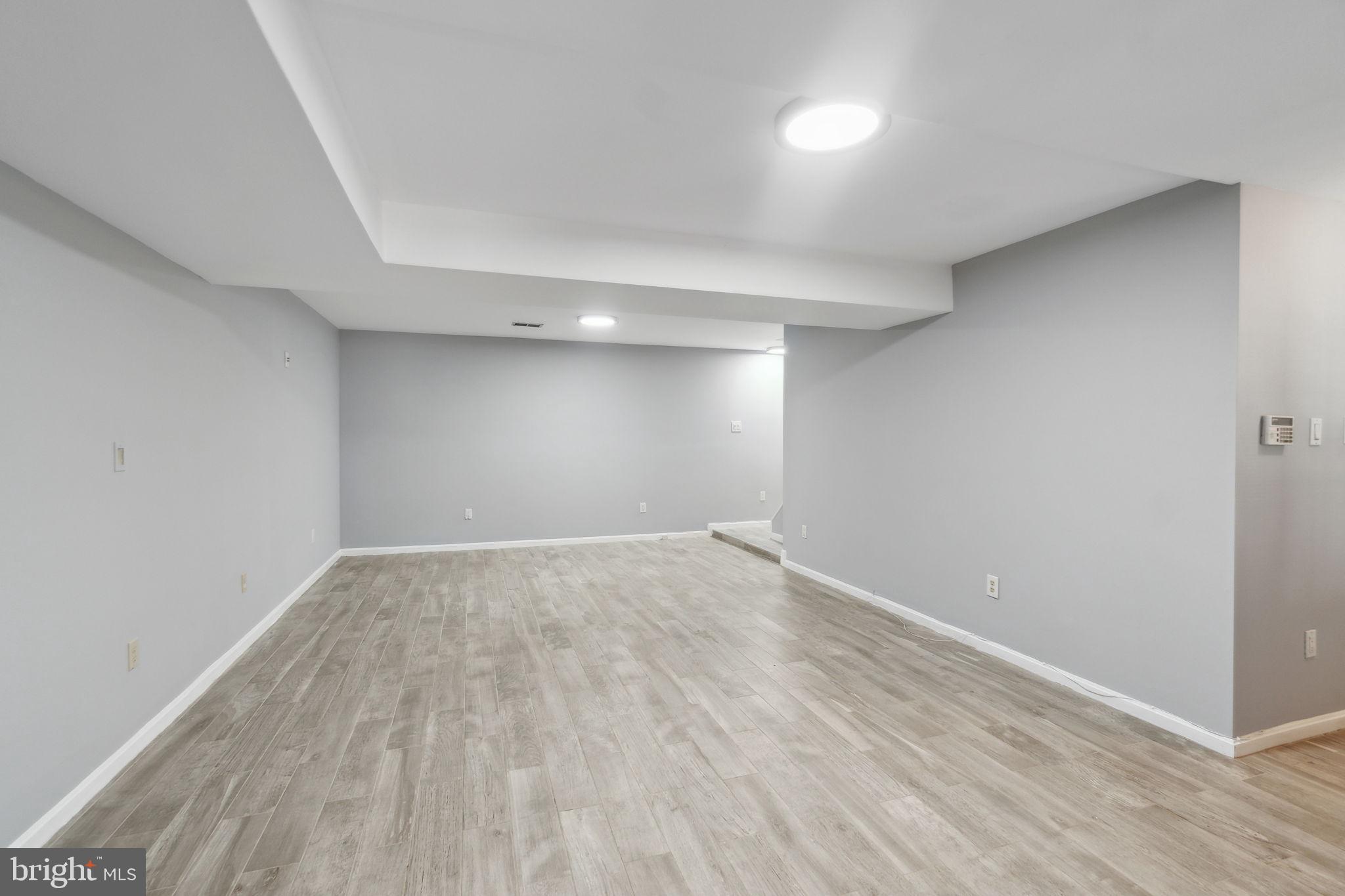 ALCOVA HEIGHTS - Residential Lease