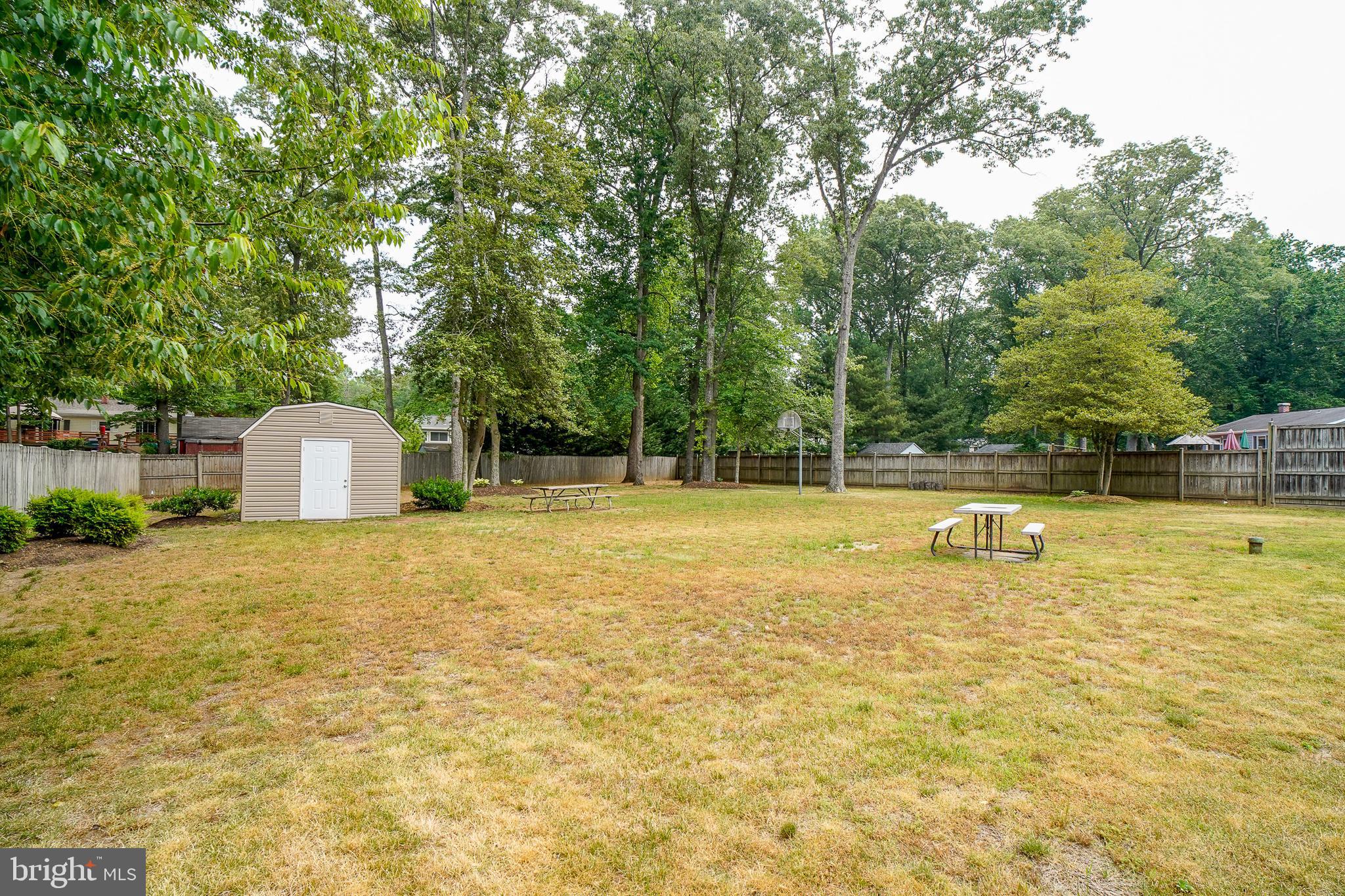 RIVERWOOD - Residential