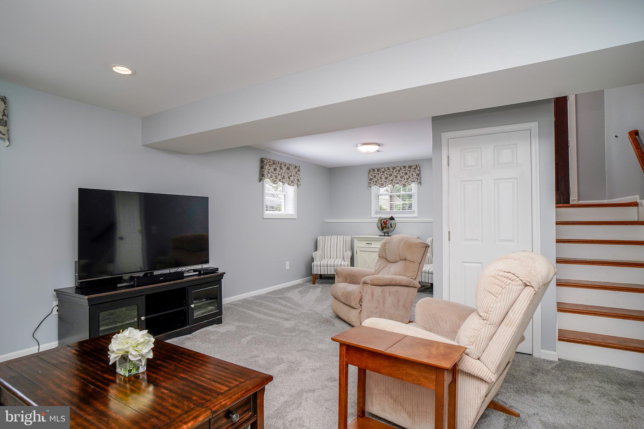 RIVERWOOD - Residential