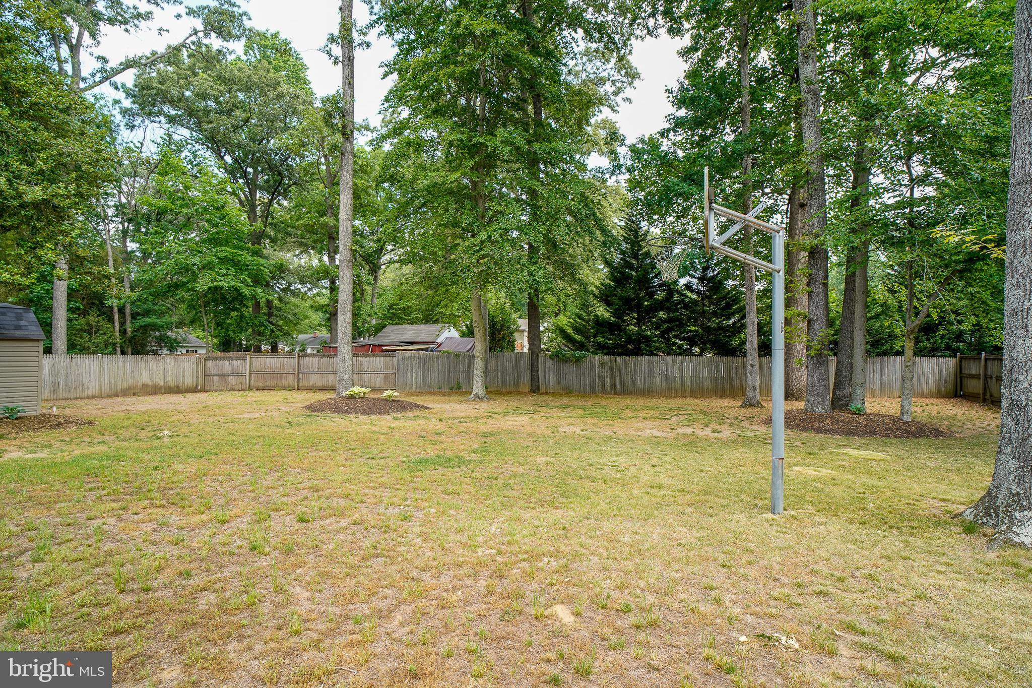 RIVERWOOD - Residential